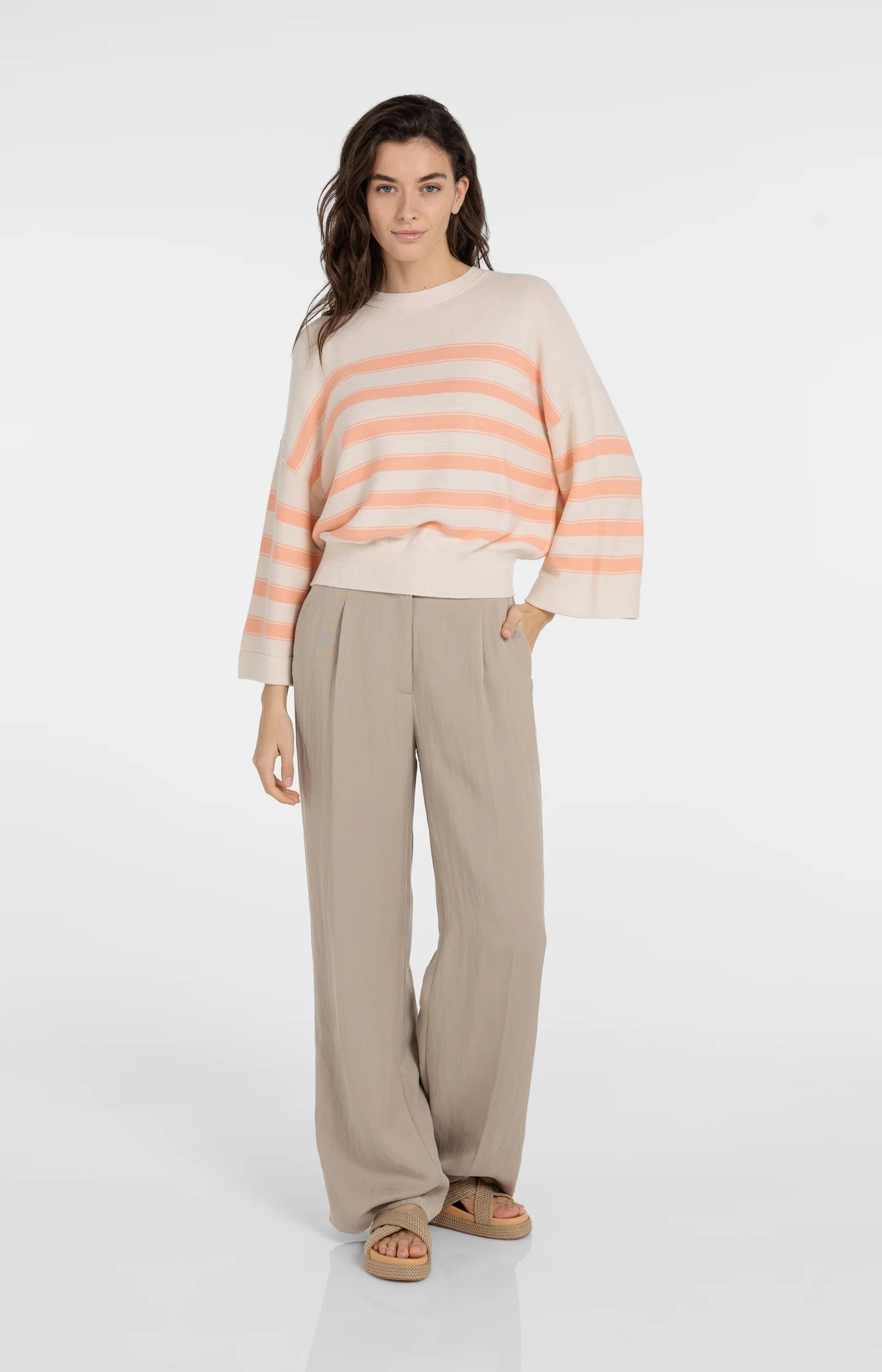 Knitted sweater with stripes and wide sleeves - Image 4