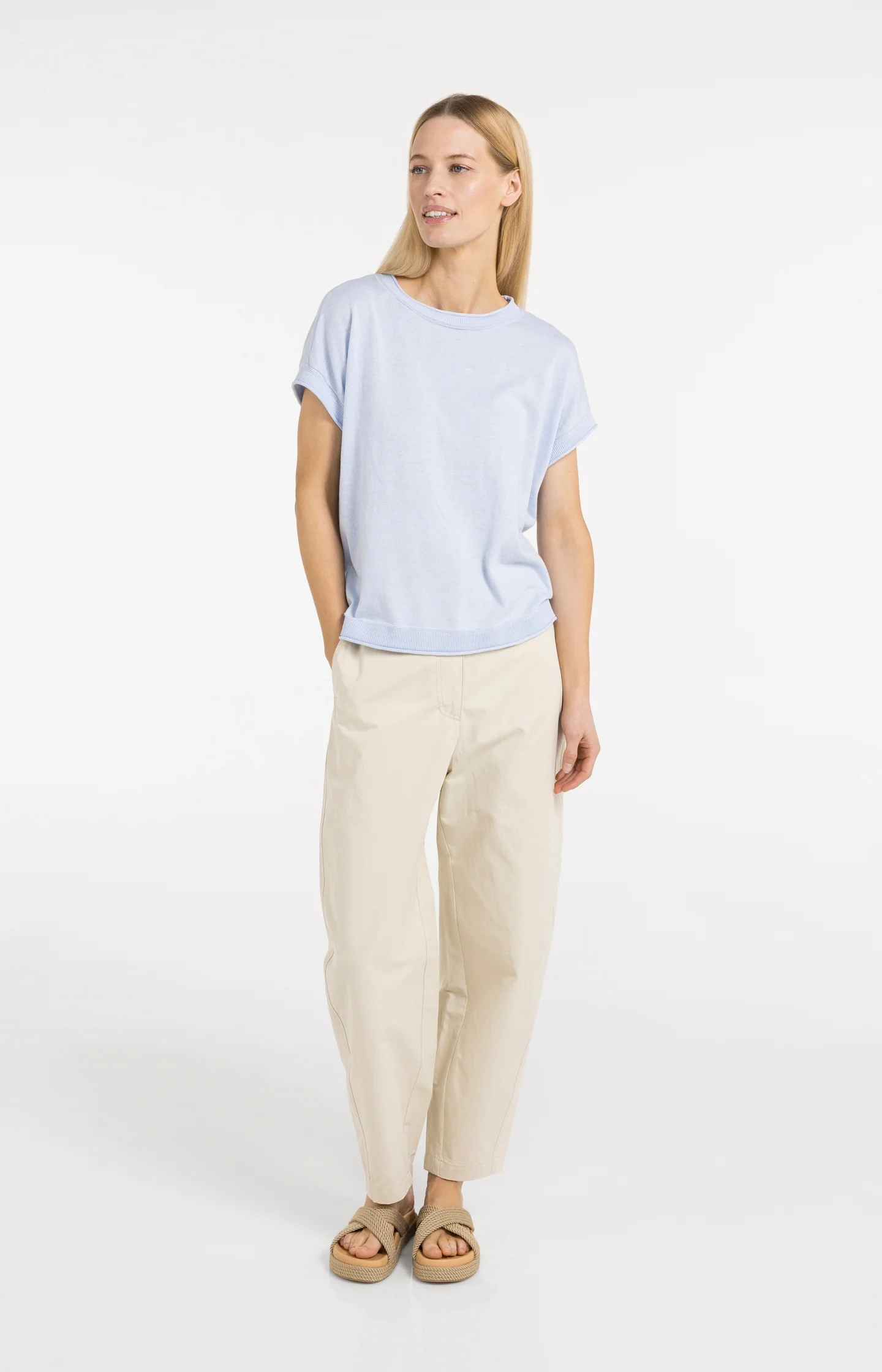 Knitted top with short sleeves and contrasting trims - Image 7