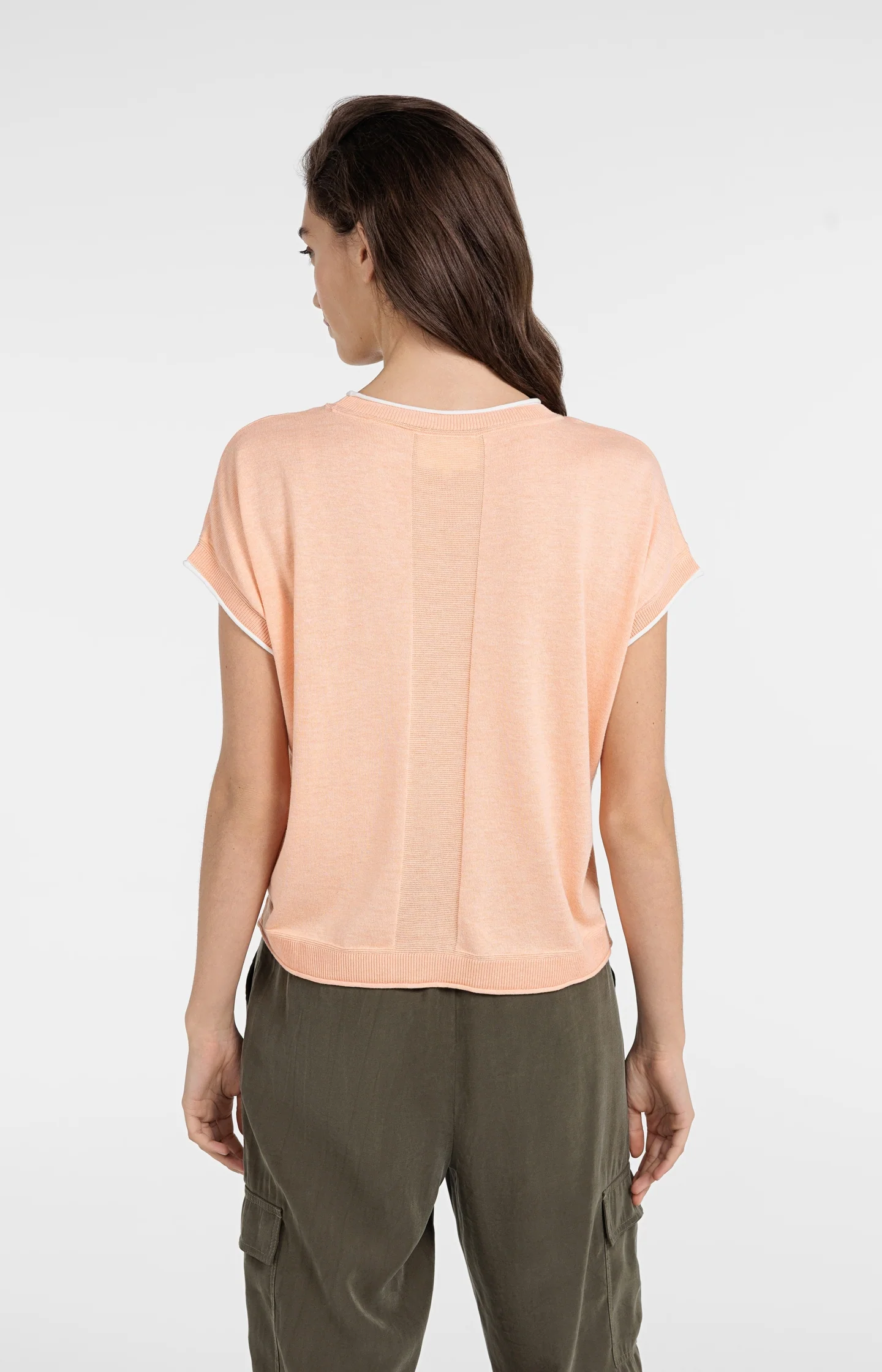 Knitted top with short sleeves and contrasting trims - Image 5