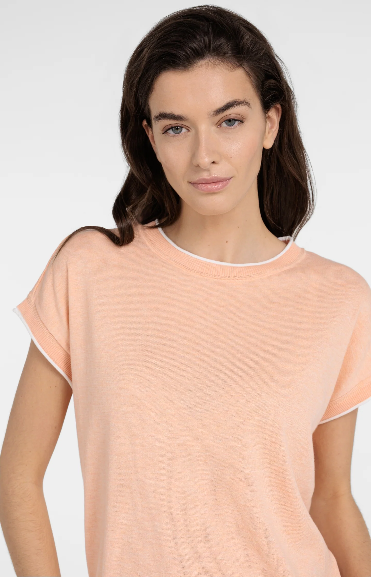 Knitted top with short sleeves and contrasting trims - Image 7