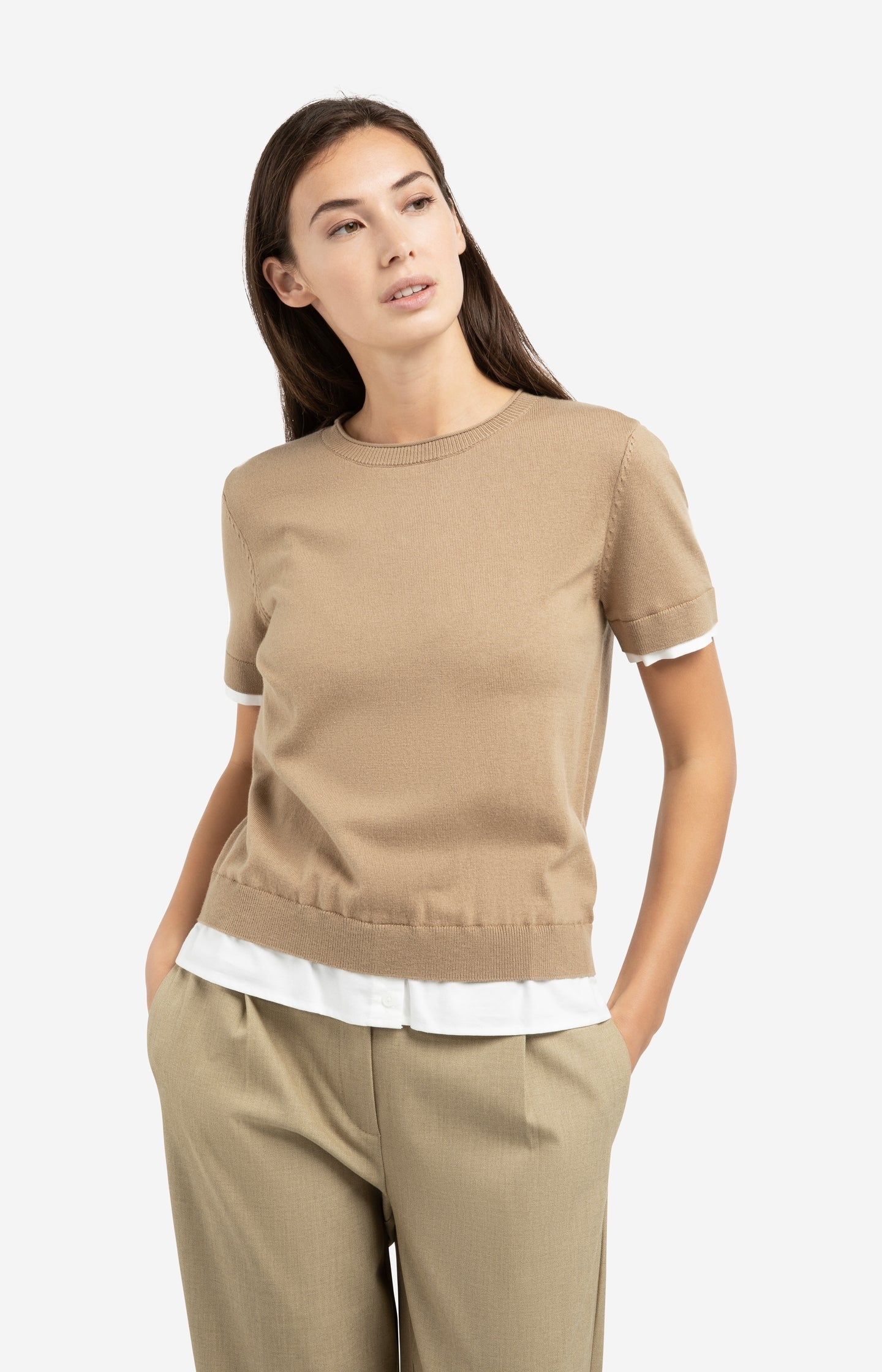 Knitted top with short sleeves and double blouse hem - Image 3