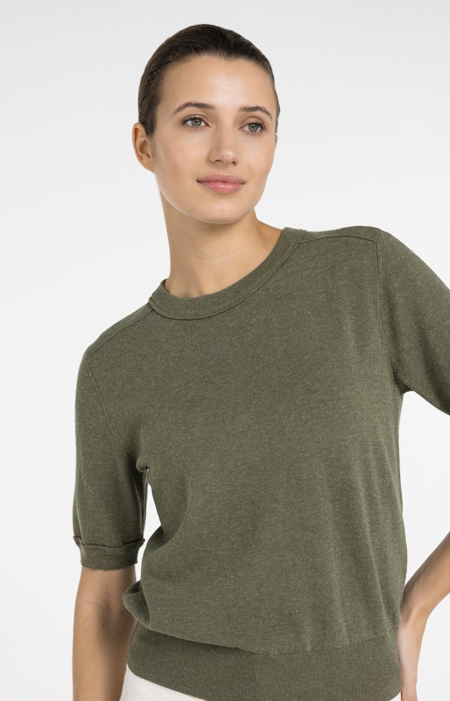 Knitted top with short sleeves and ribbed trims - Image 5