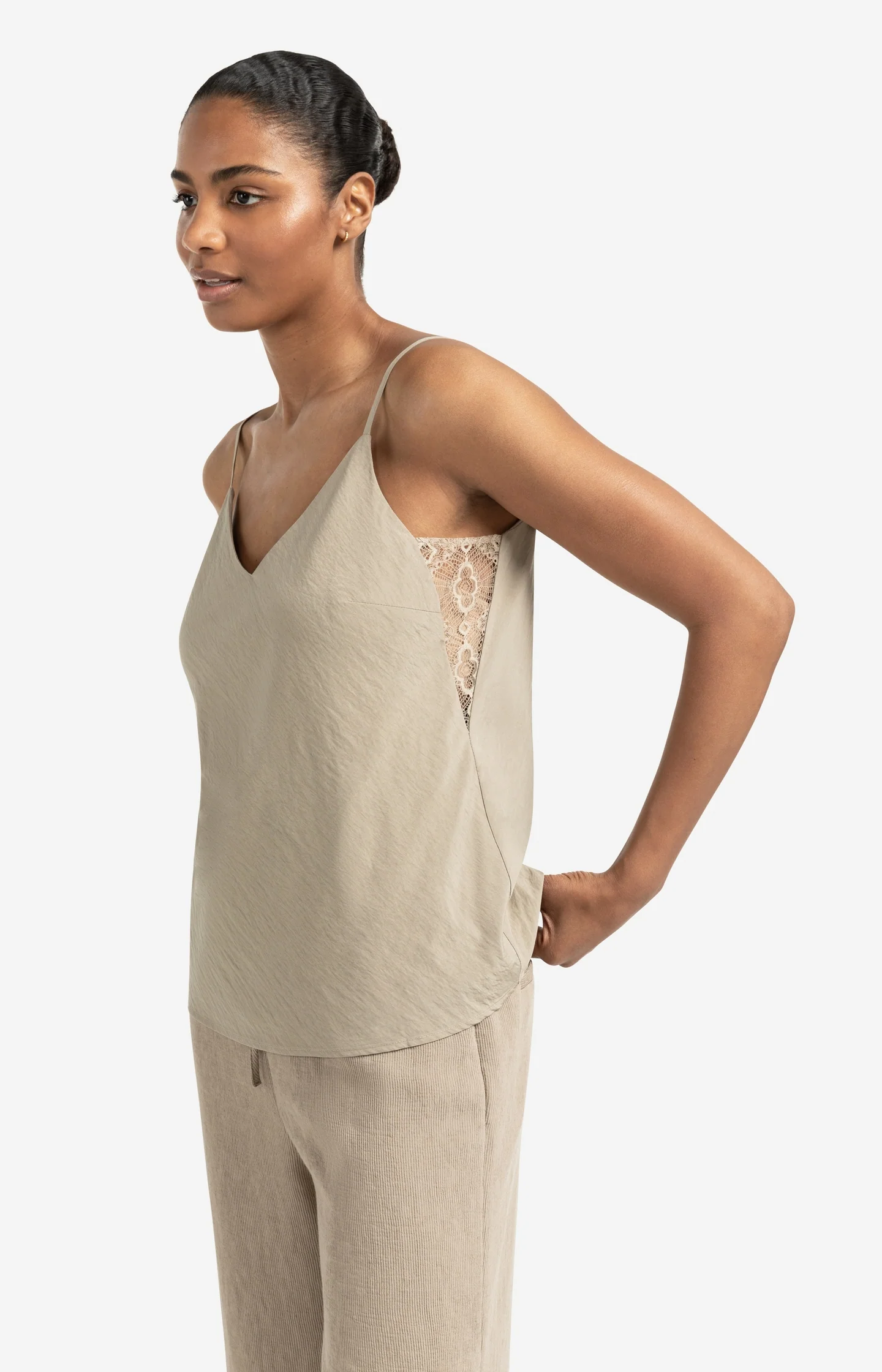 Lace-trimmed singlet with adjustable straps - Image 5