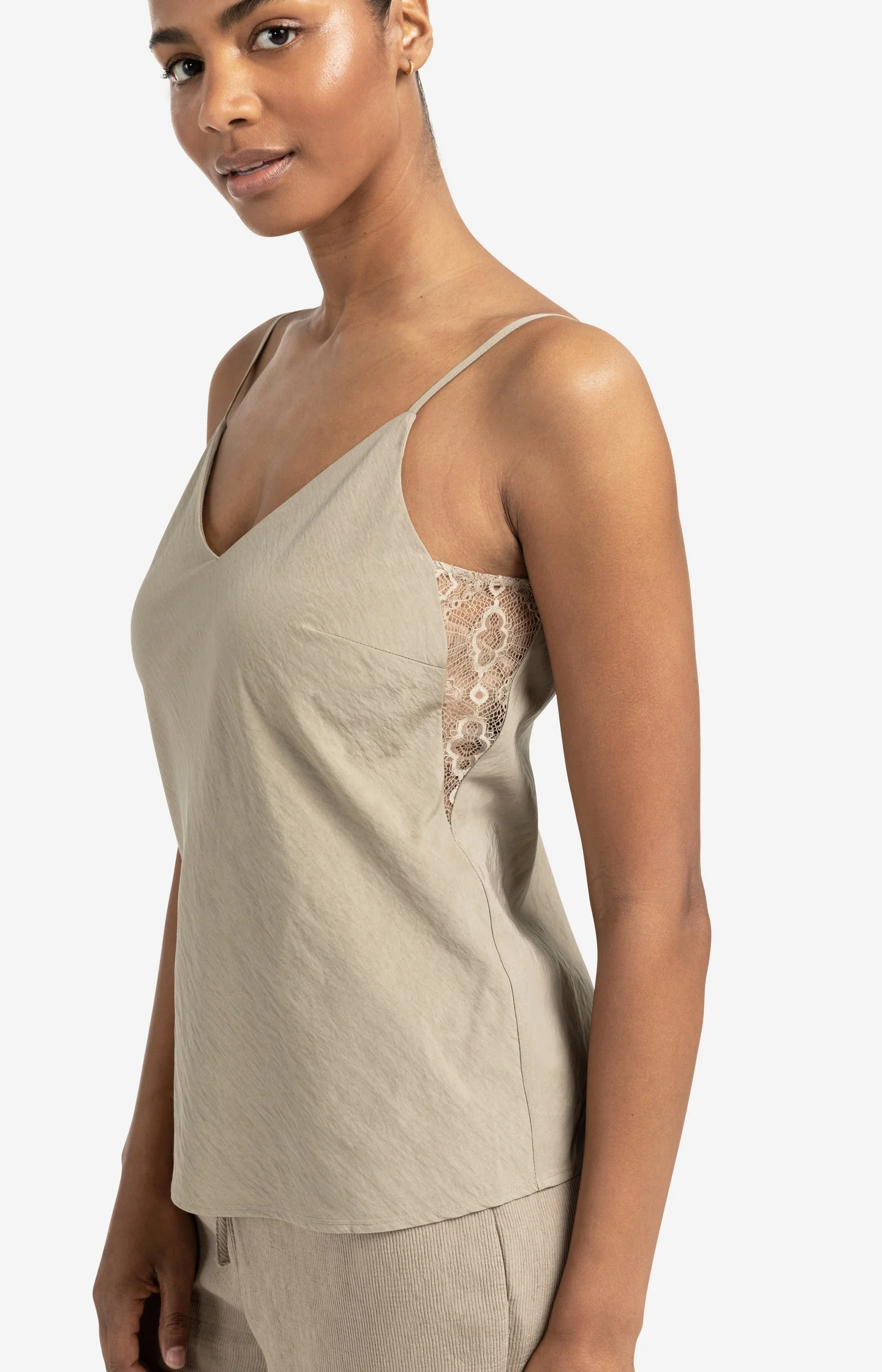 Lace-trimmed singlet with adjustable straps - Image 6