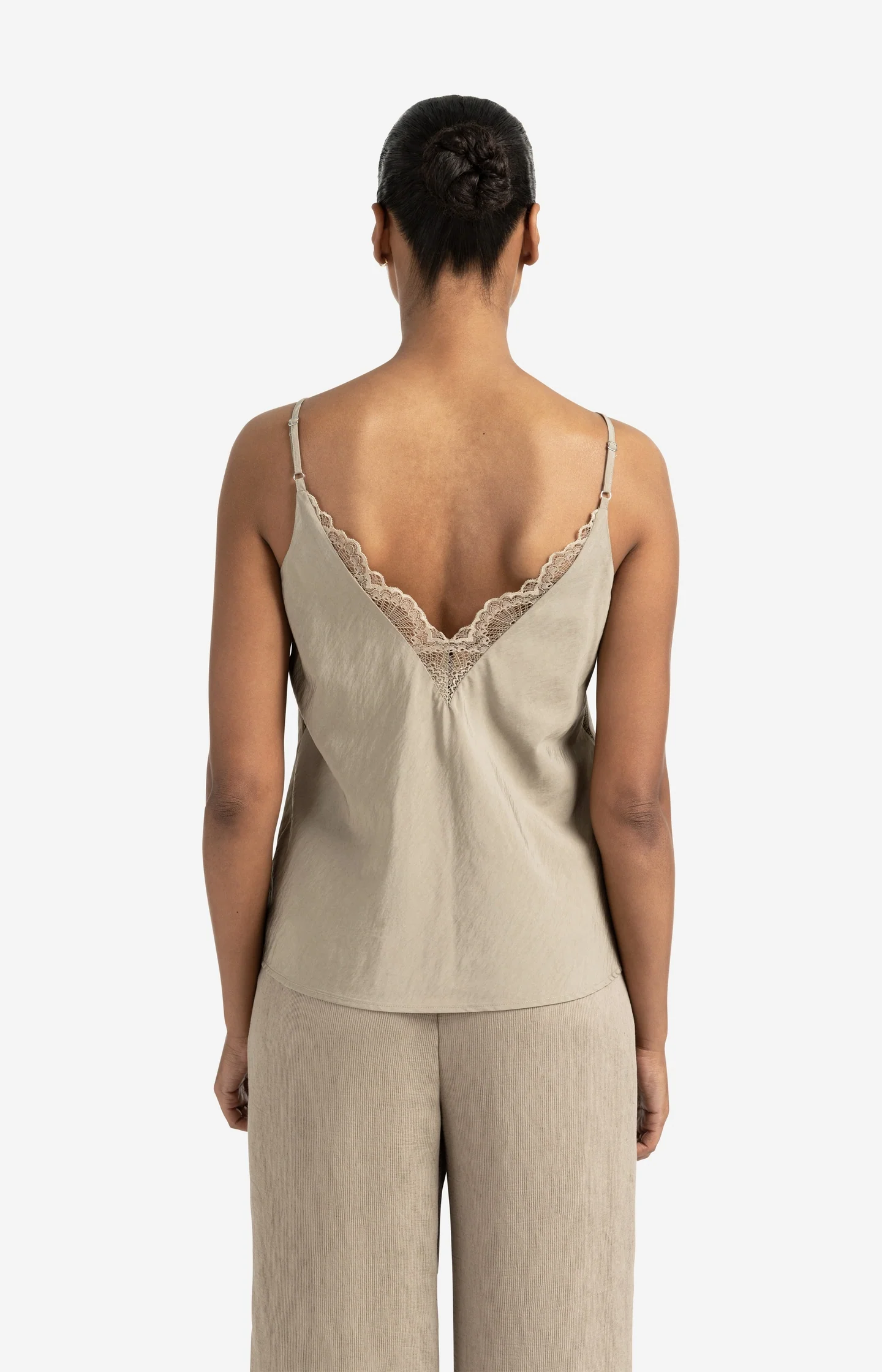 Lace-trimmed singlet with adjustable straps - Image 7