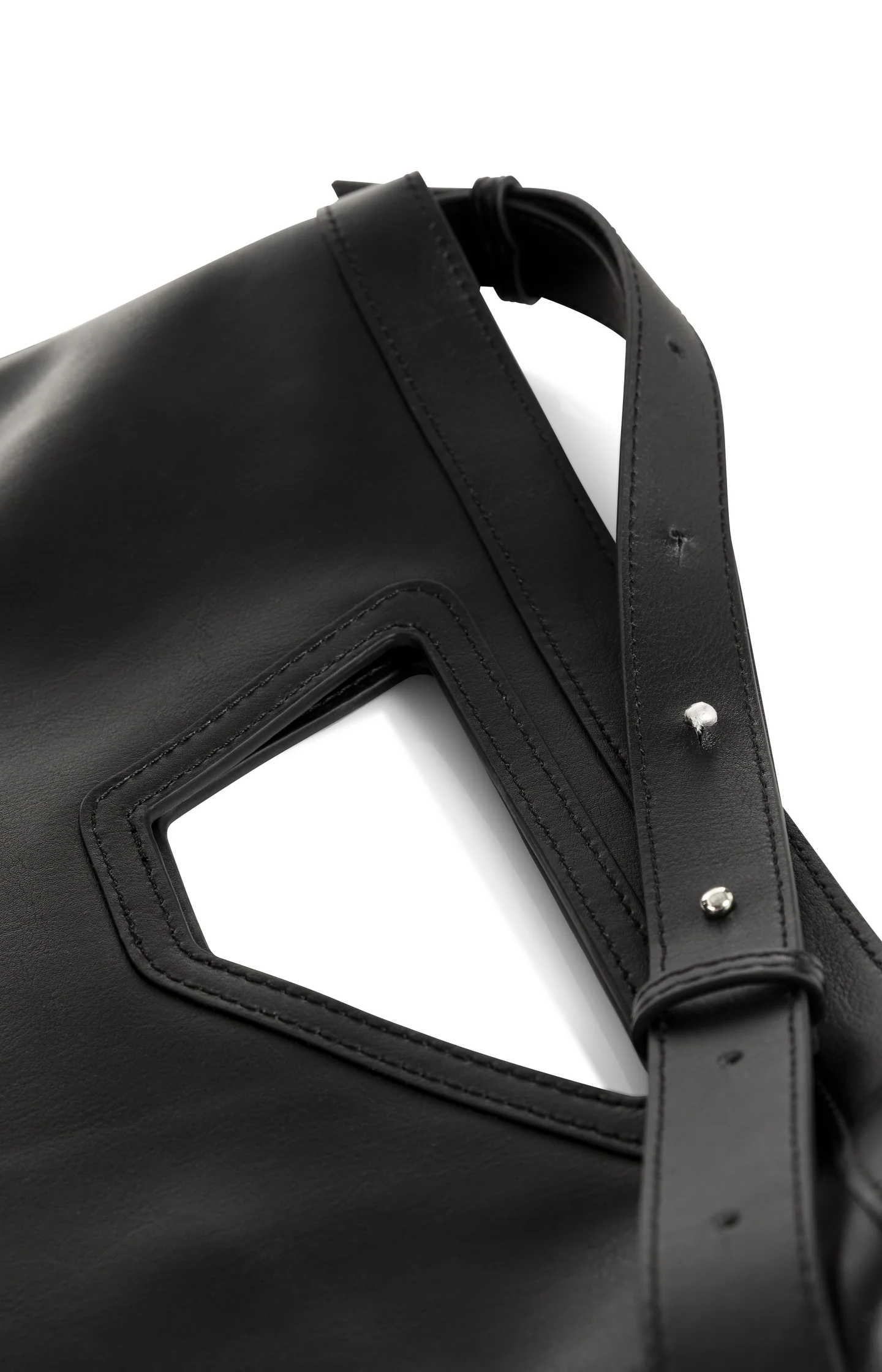 Leather shoulder bag with triangle handle - Image 4