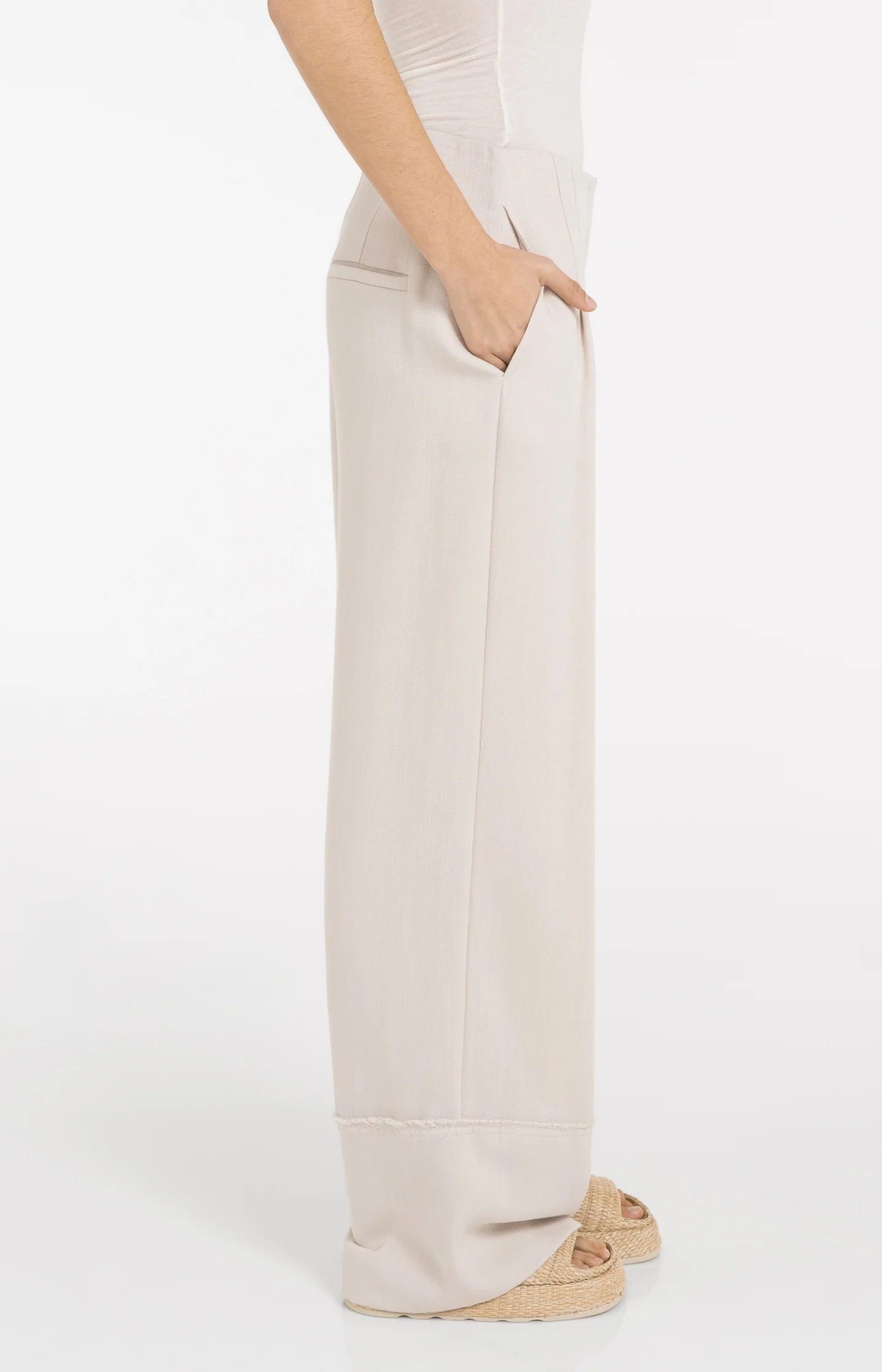 Linen blend trousers with wide legs and fringed details - Image 3