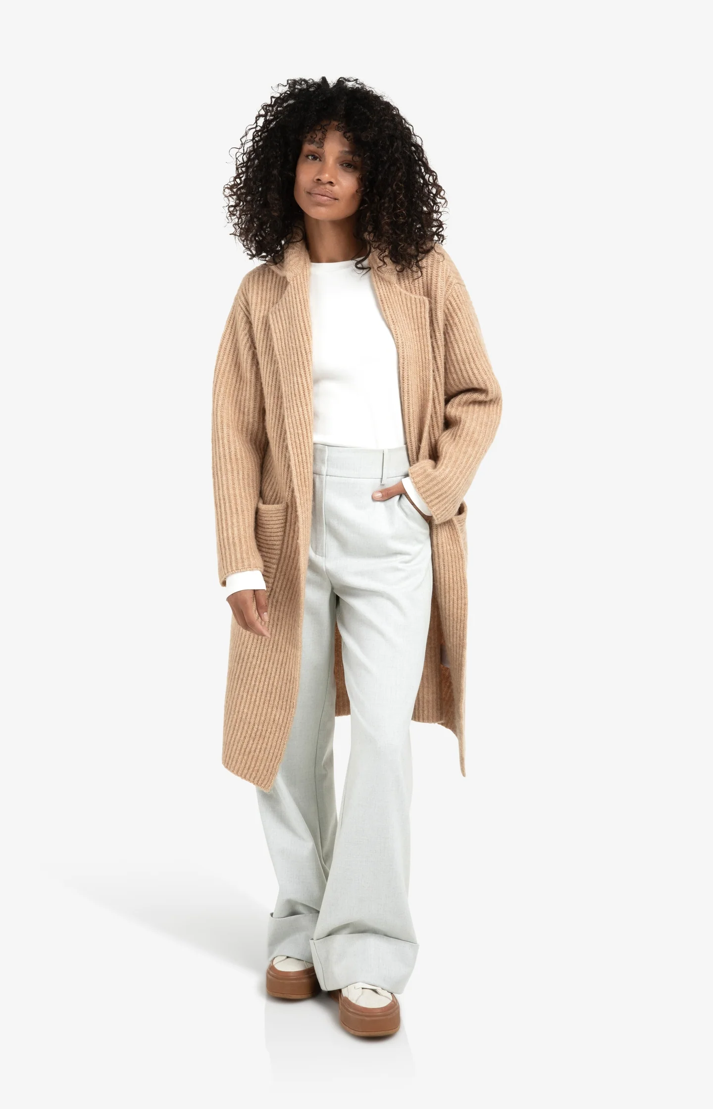 Long heavy knit cardigan with collar and patch pockets - Image 5