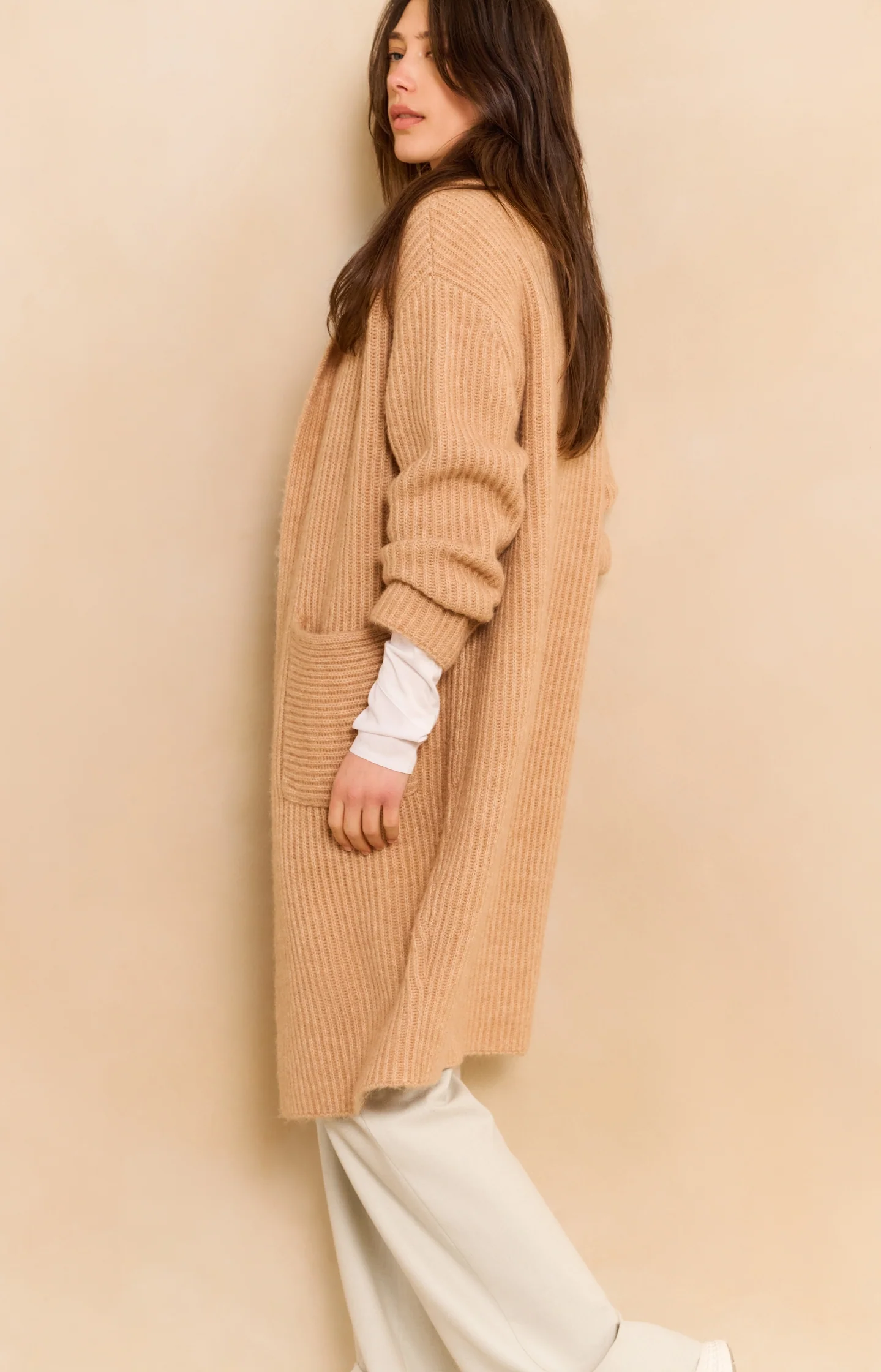 Long heavy knit cardigan with collar and patch pockets - Image 6