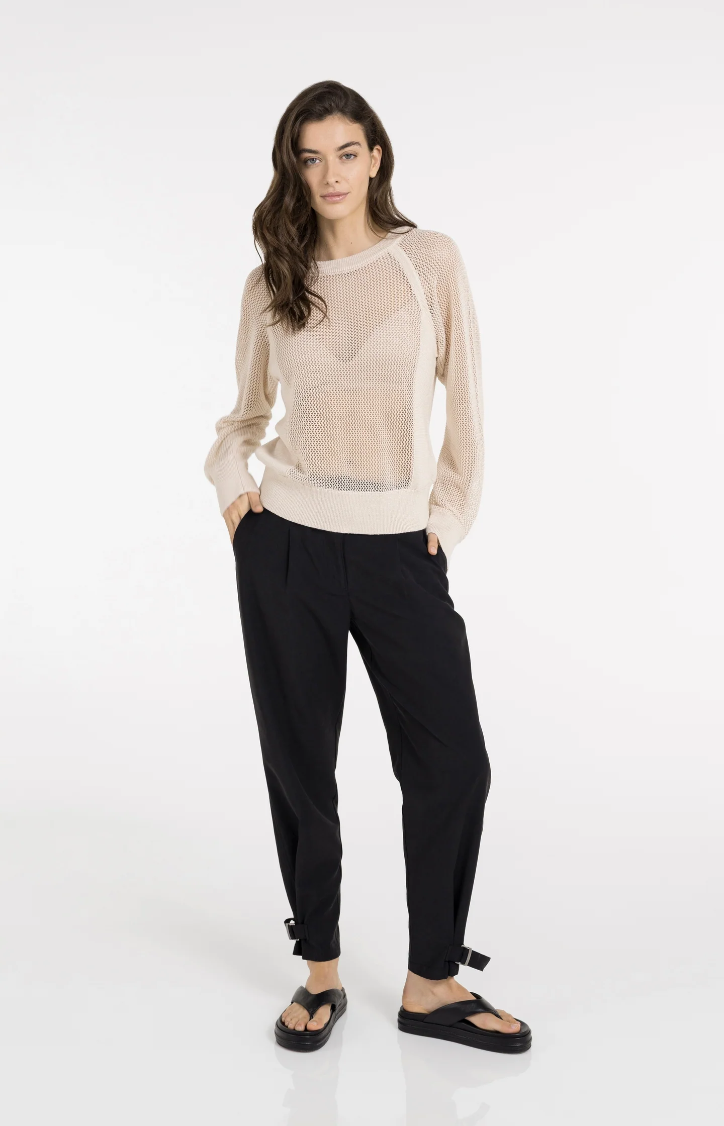 Mesh-stitch knitted sweater with raglan sleeves - Image 7