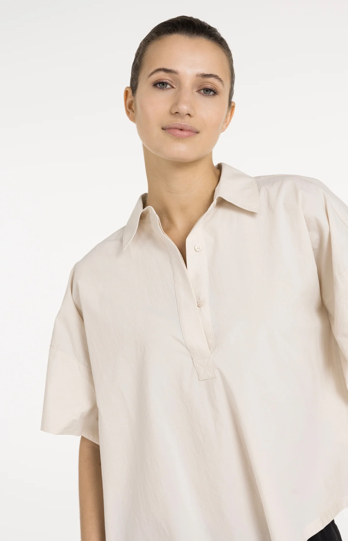 Oversized blouse with sleeve detail - Image 4