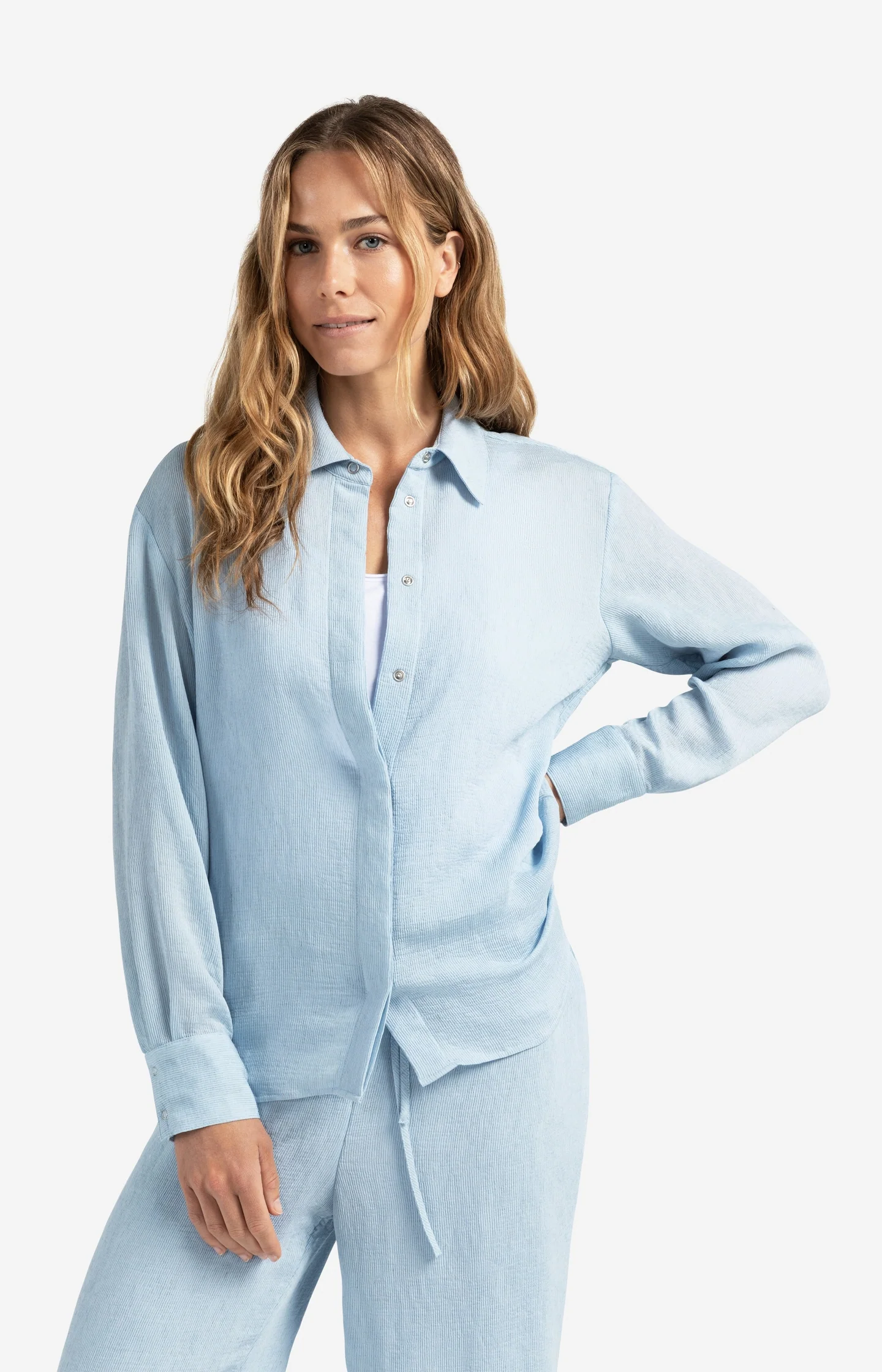 Oversized blouse with snap button closure - Image 3