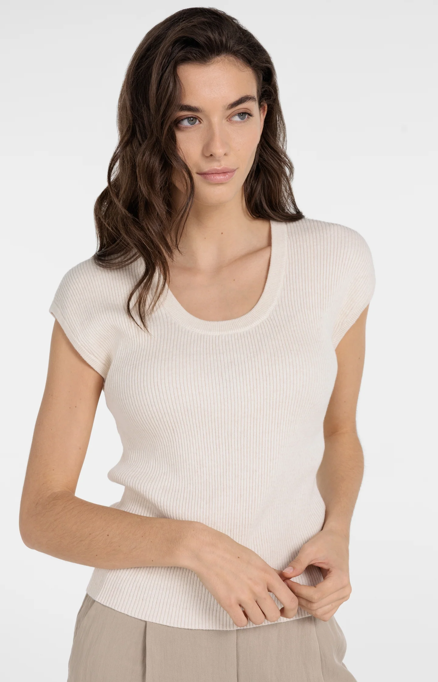 Ribbed knit top with deep round neckline - Image 4