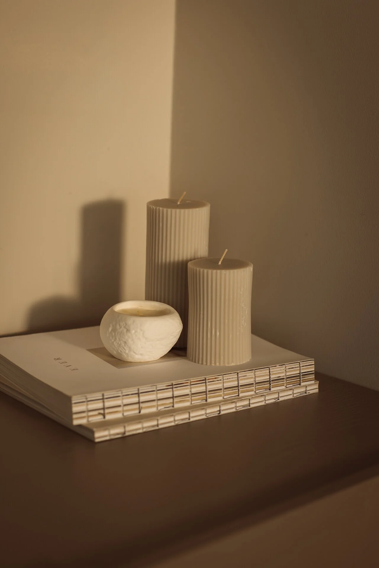 Ribbed pillar candle - large - Image 4
