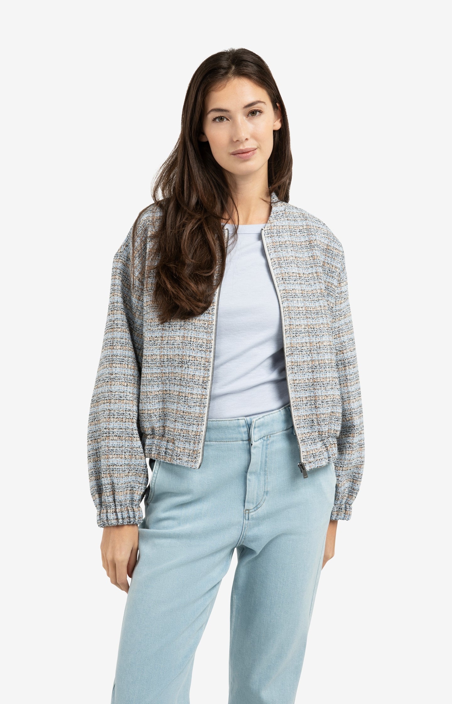 Short bouclé jacket with elasticated cuffs and hem - Image 5