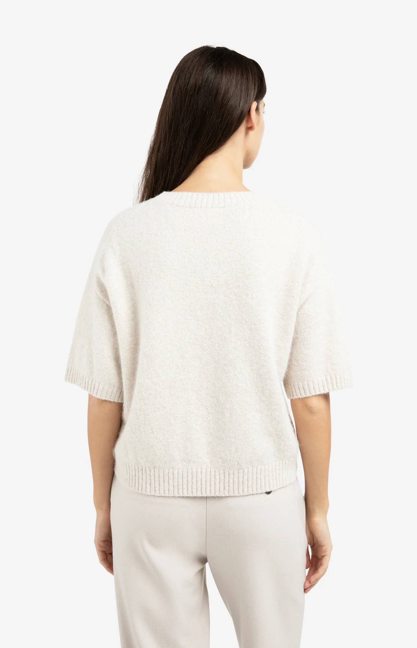 Short sleeve sweater with fluffy text detail - Image 4
