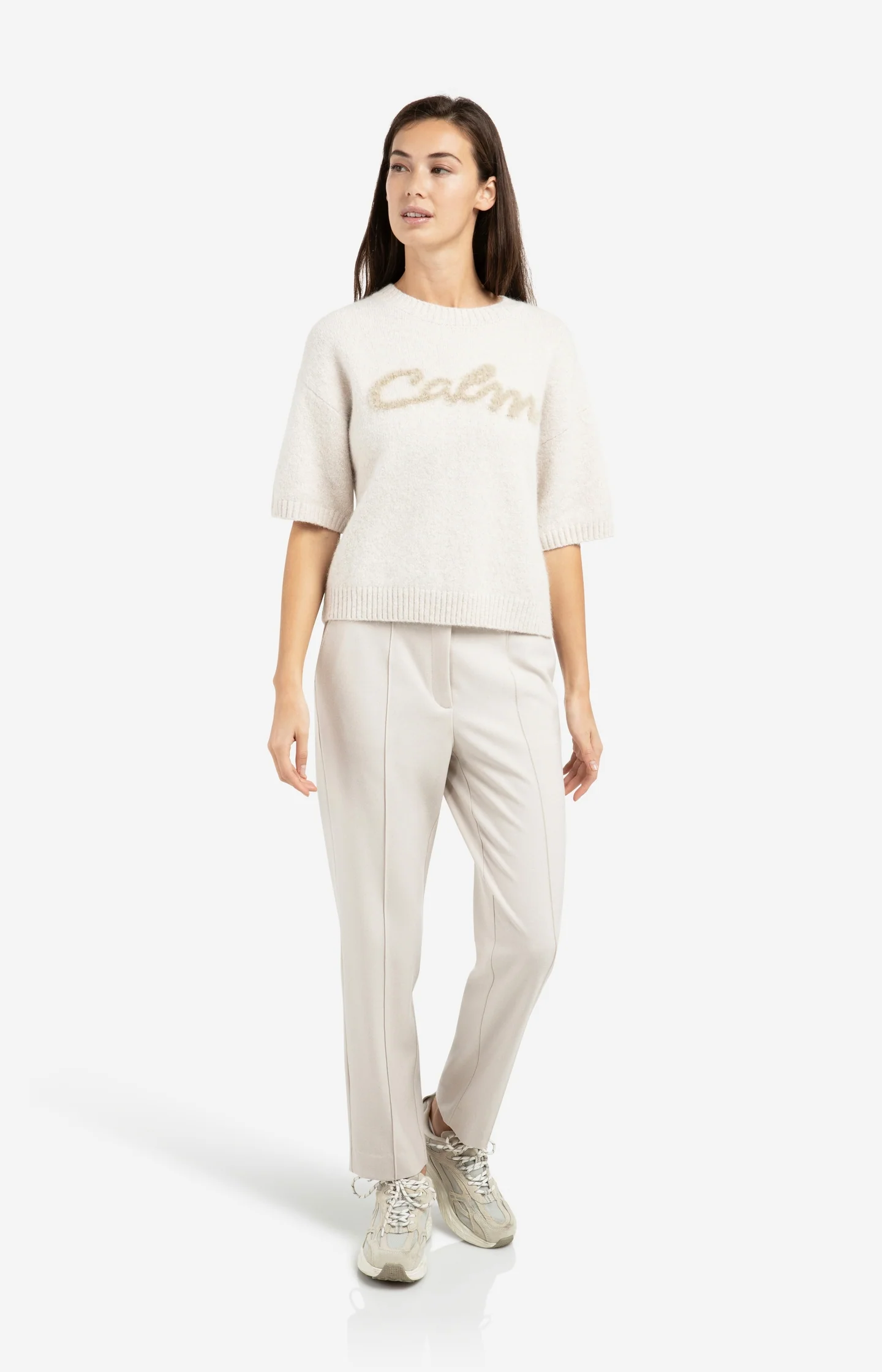 Short sleeve sweater with fluffy text detail - Image 6