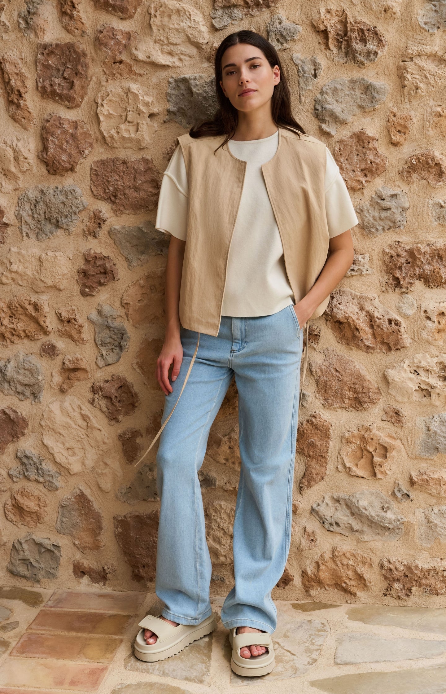 Short sleeve sweater with seam details - Image 6
