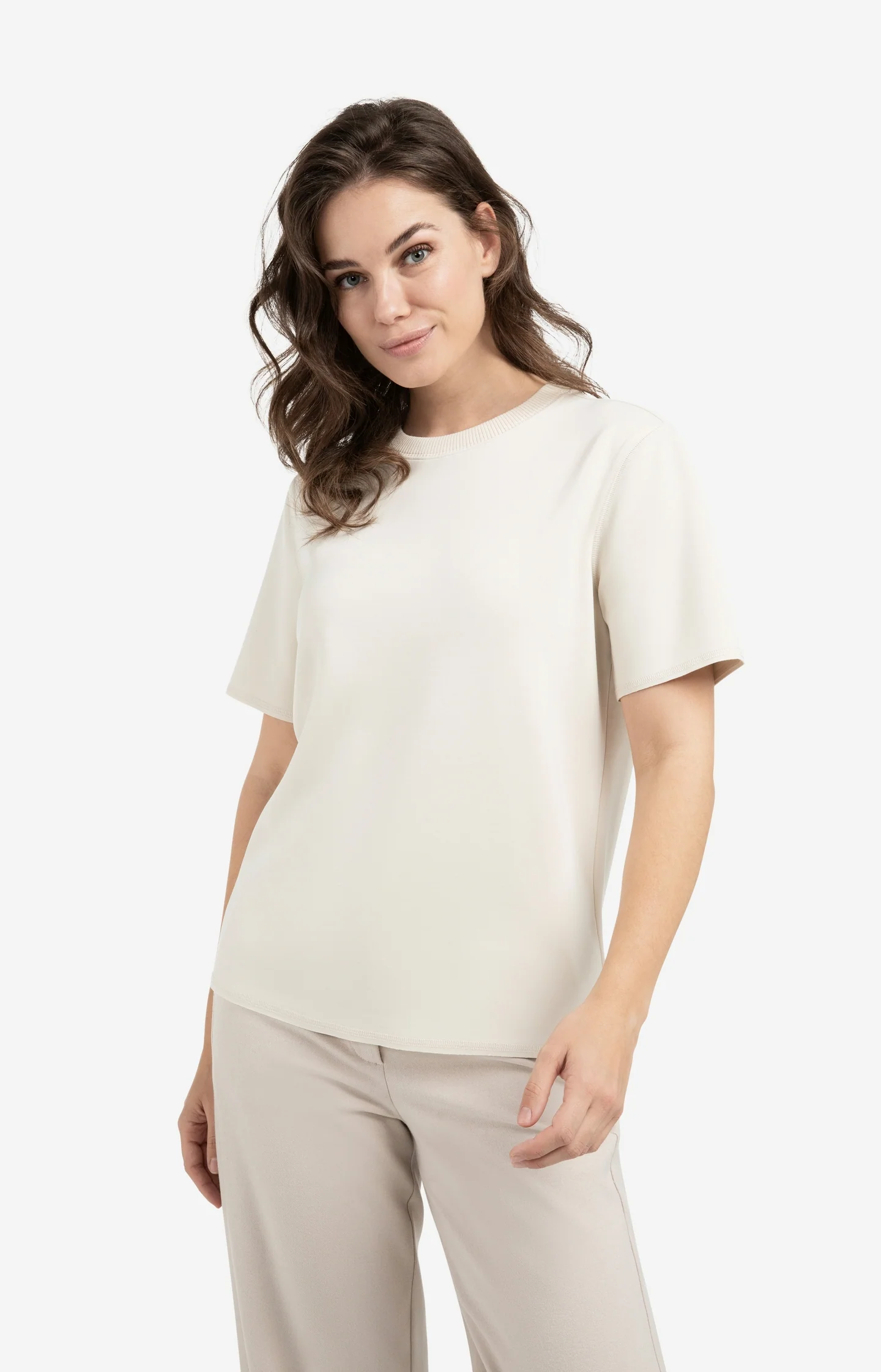 Short sleeve sweatshirt with ribbed knit neckline - Image 3