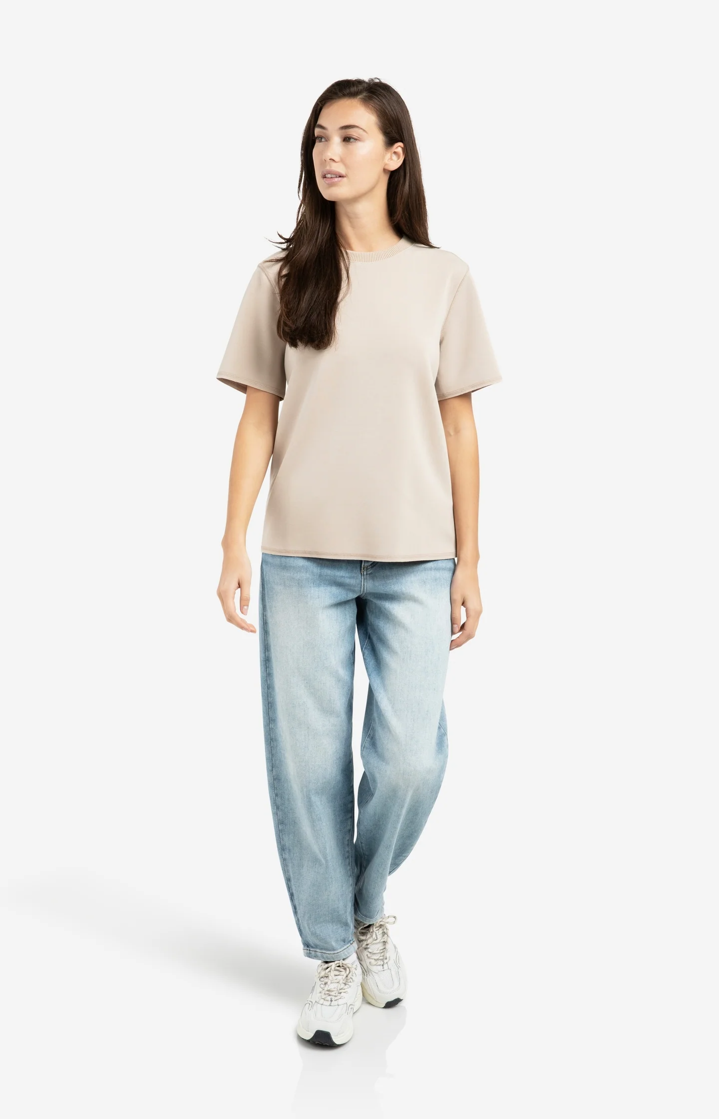 Short sleeve sweatshirt with ribbed knit neckline - Image 6