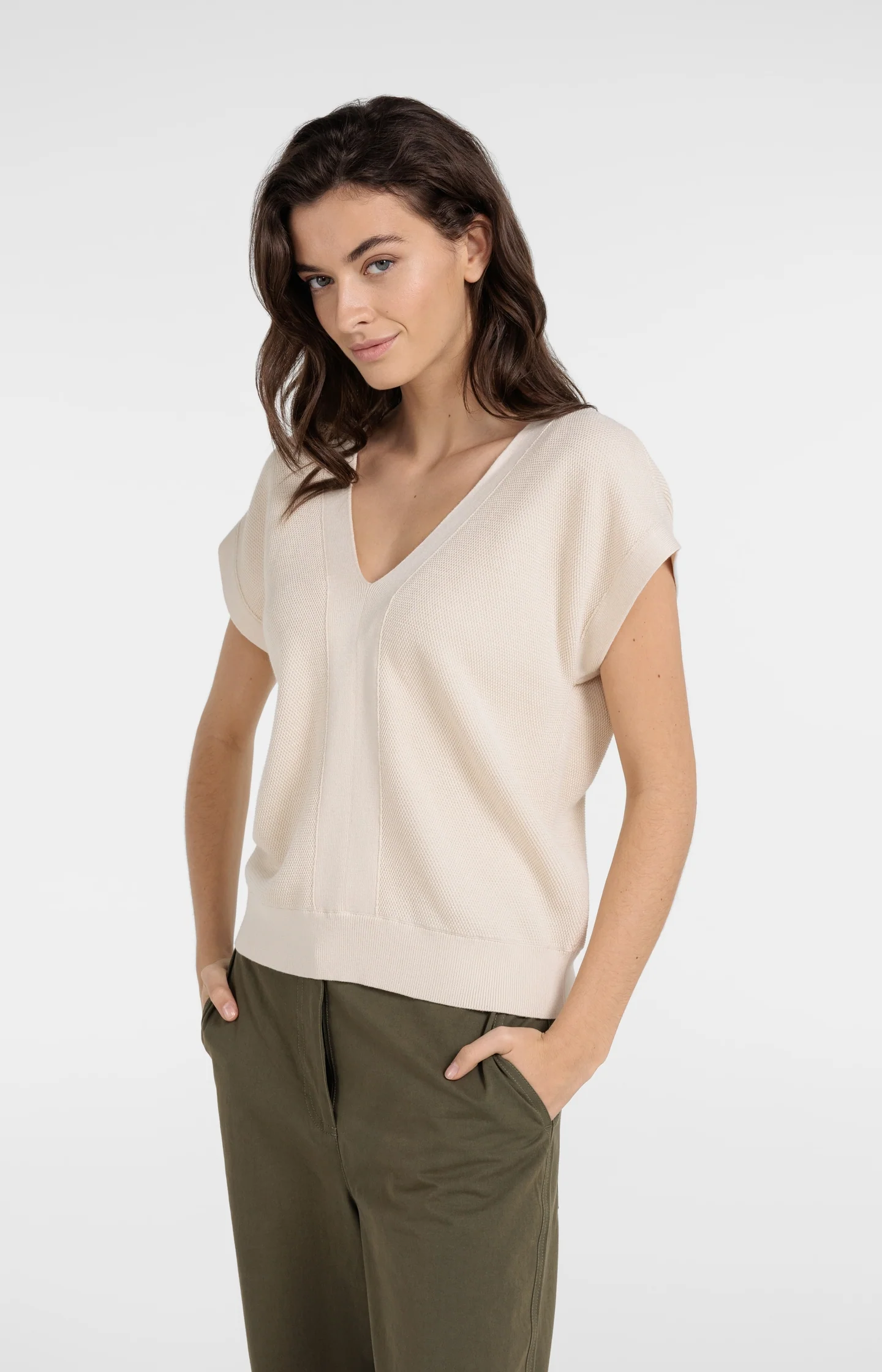 Short-sleeved sweater with double V-neck - Image 3