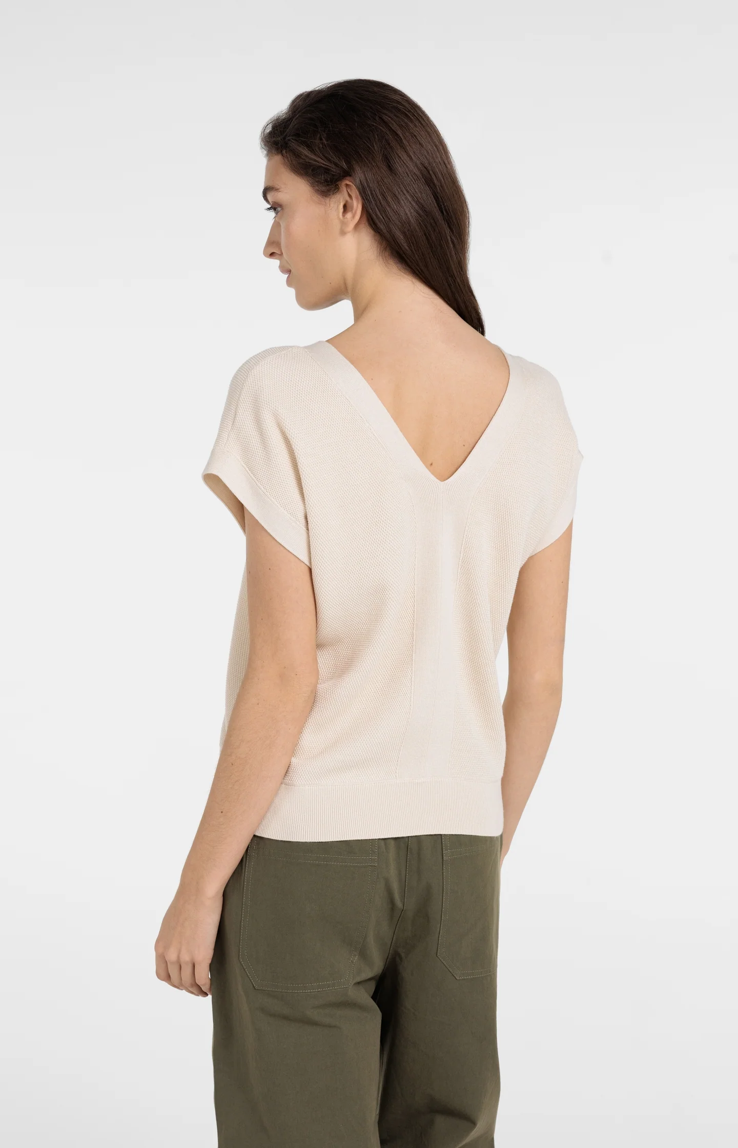 Short-sleeved sweater with double V-neck - Image 4