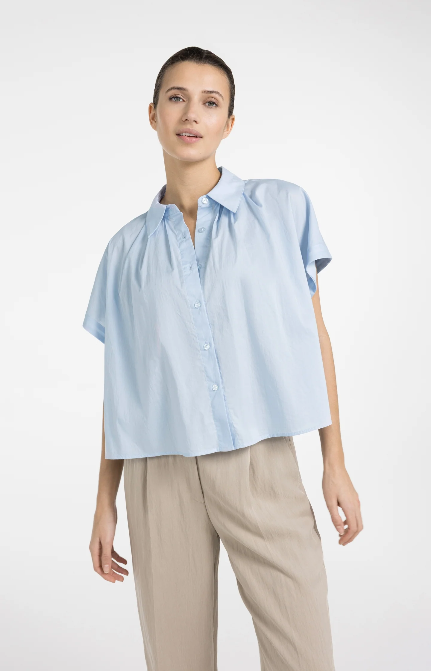 Sleeveless blouse with button details - Image 3