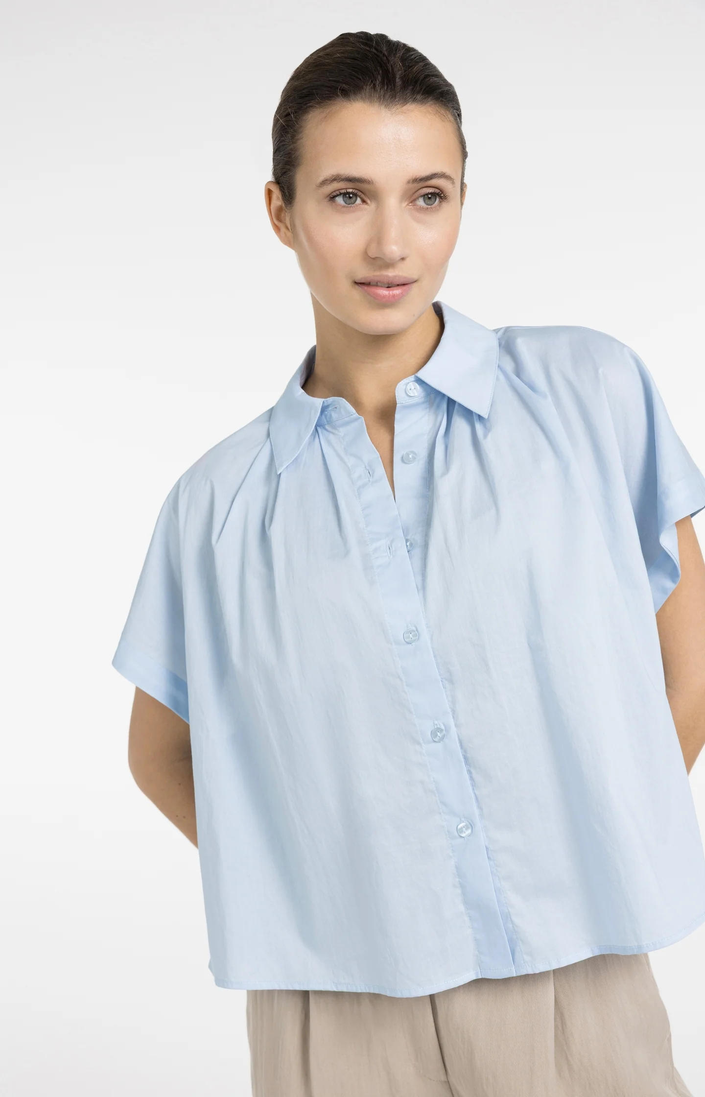 Sleeveless blouse with button details - Image 6