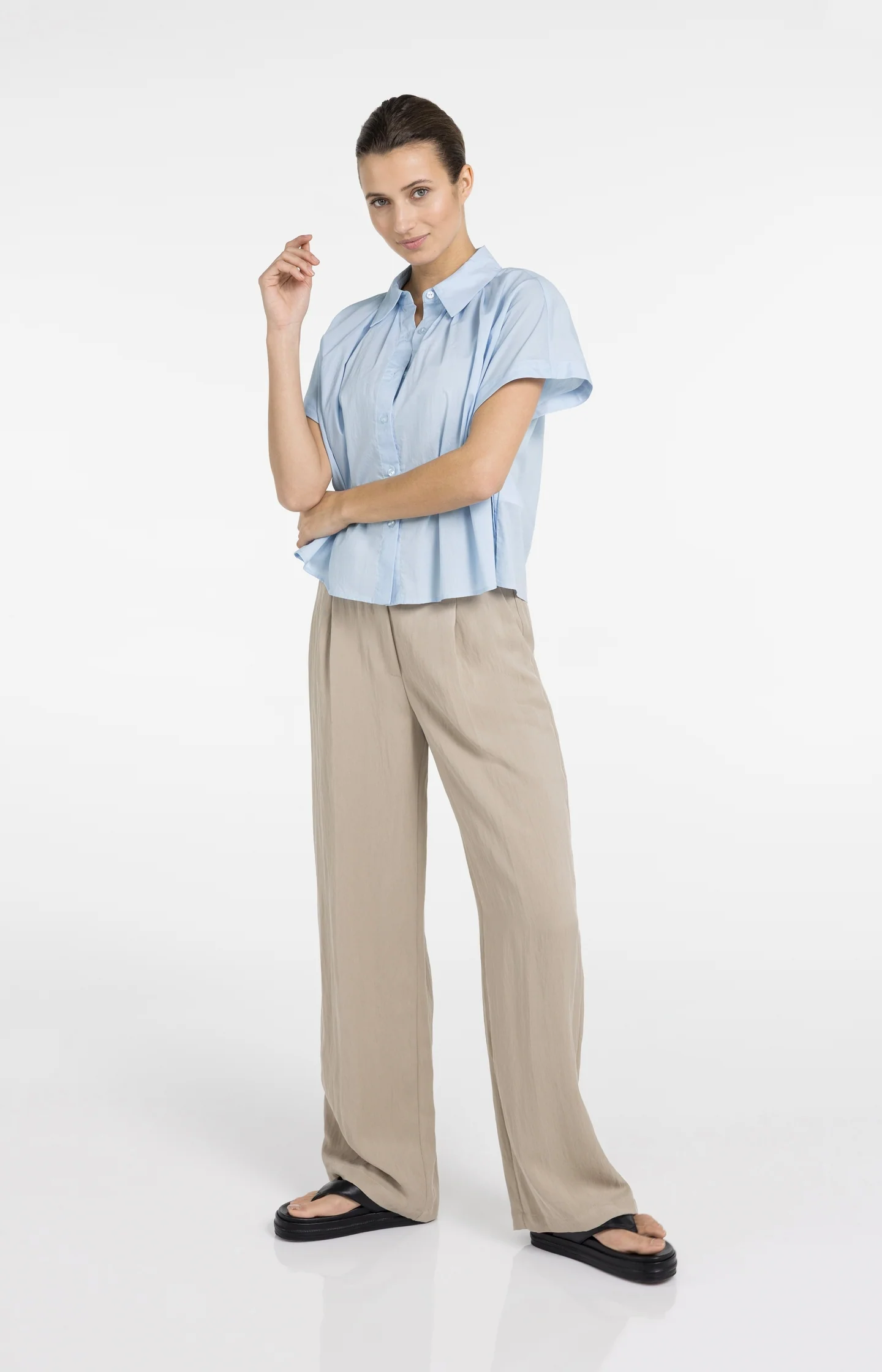 Sleeveless blouse with button details - Image 8