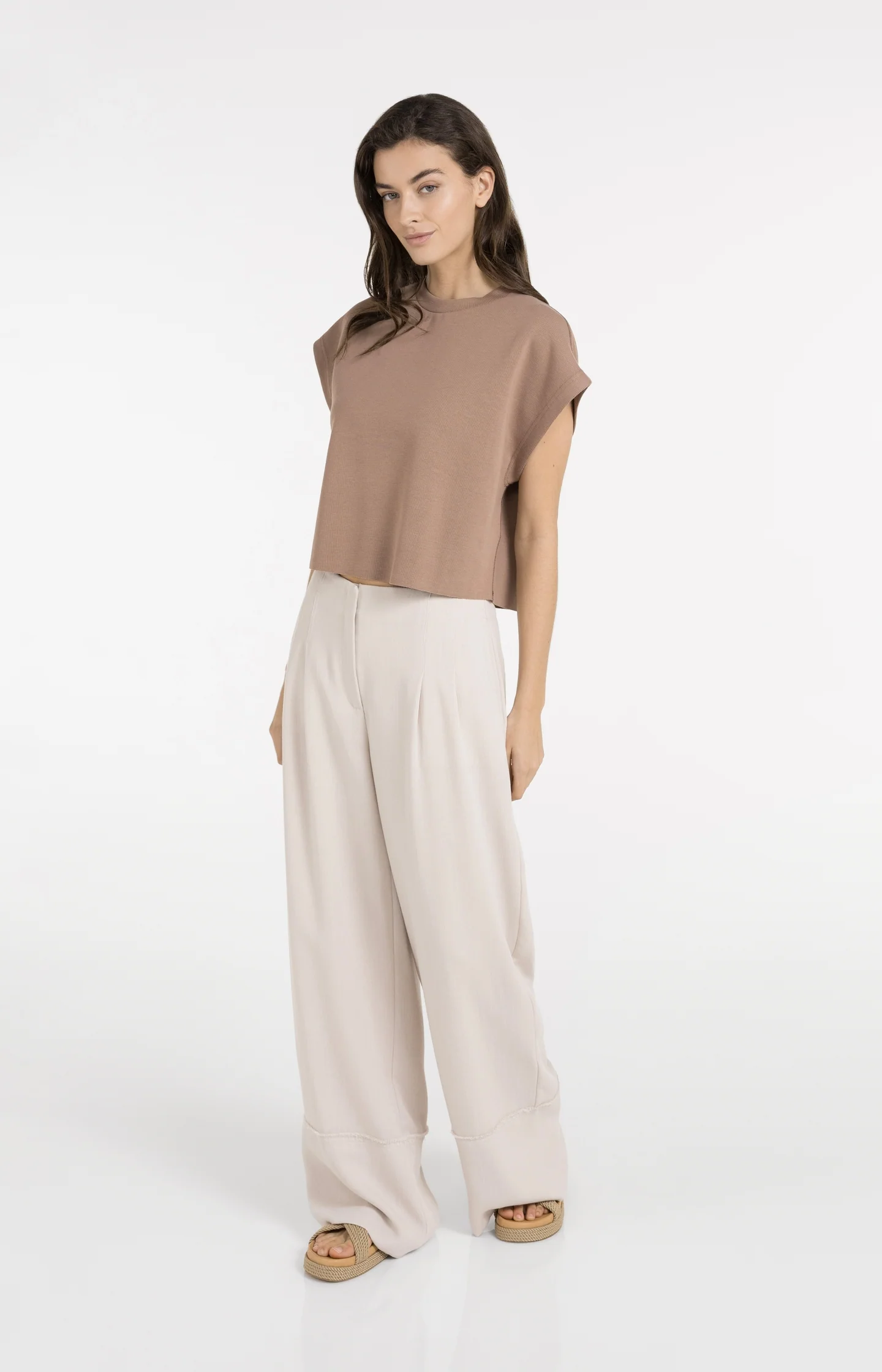 Sleeveless boxy sweatshirt with ribbed details - Image 6
