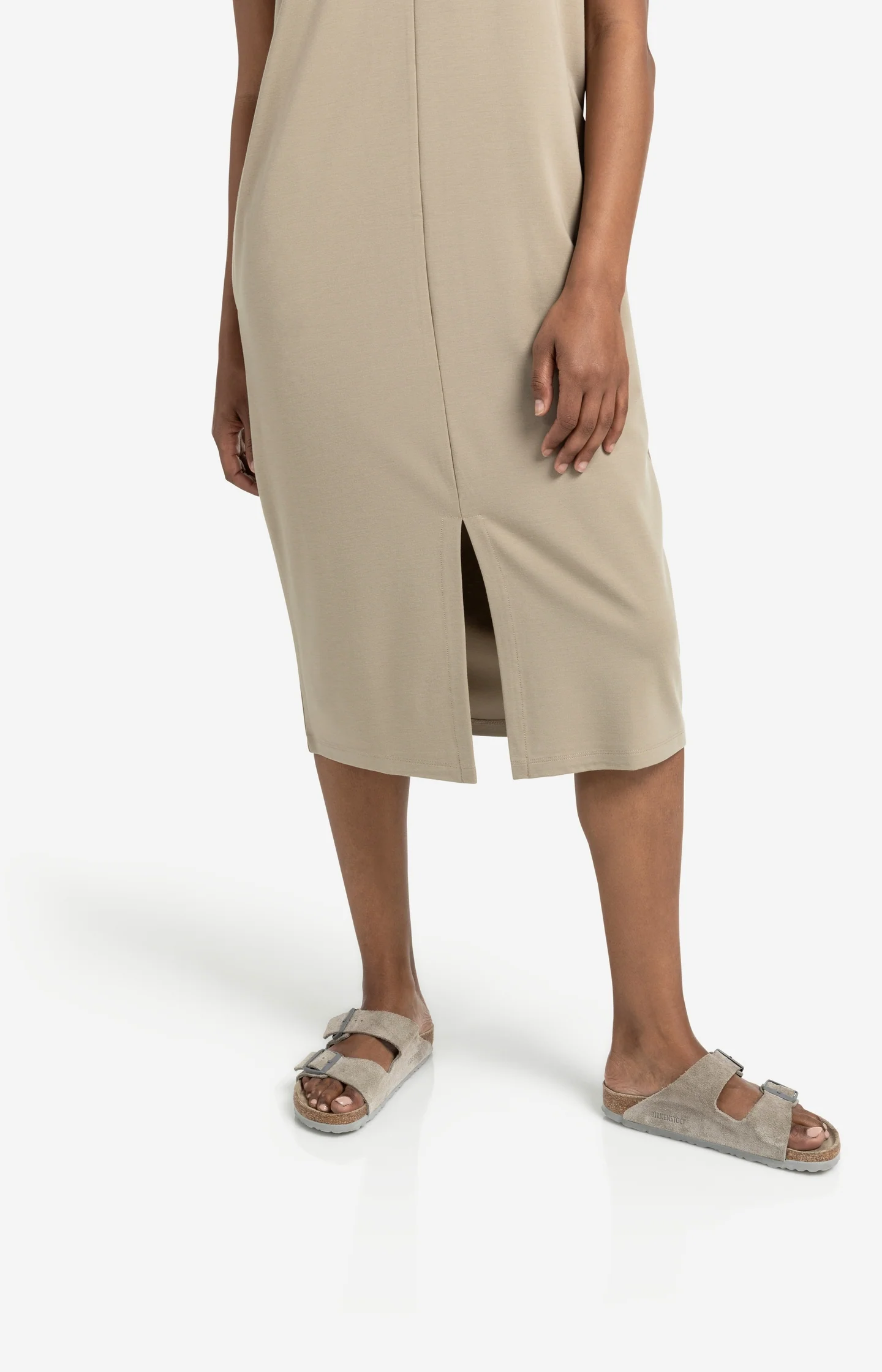 Sleeveless dress with double V-neck and front slit - Image 8