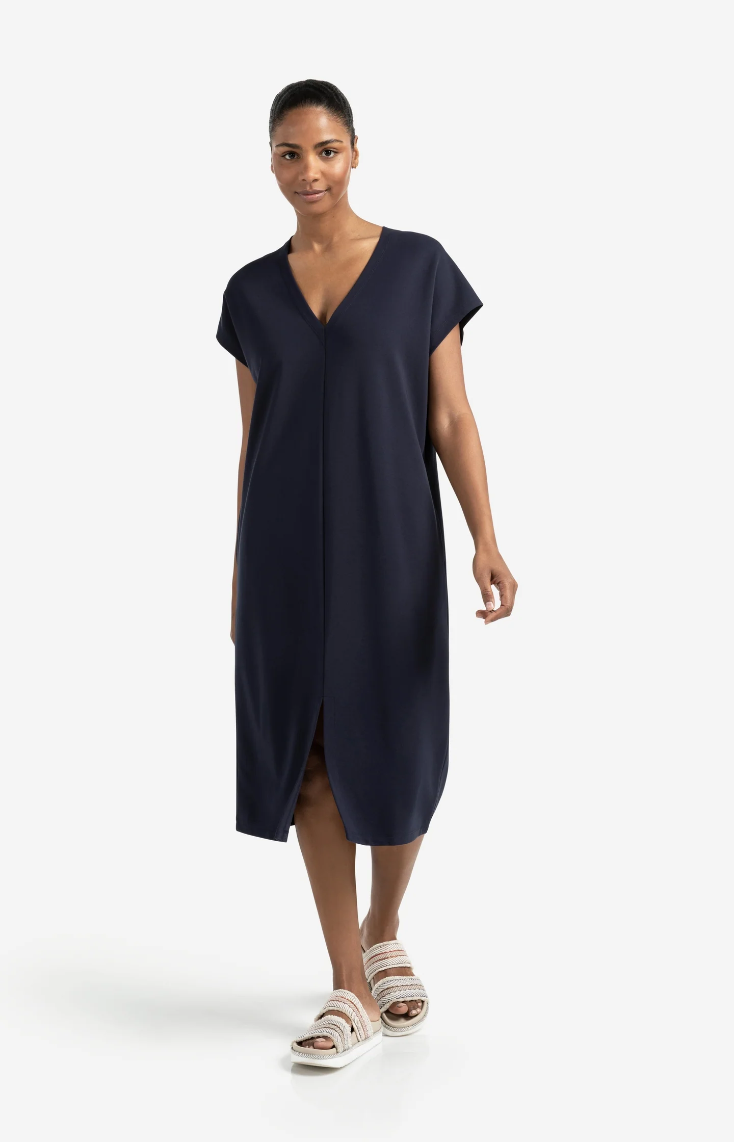 Sleeveless dress with double V-neck and front slit - Image 4