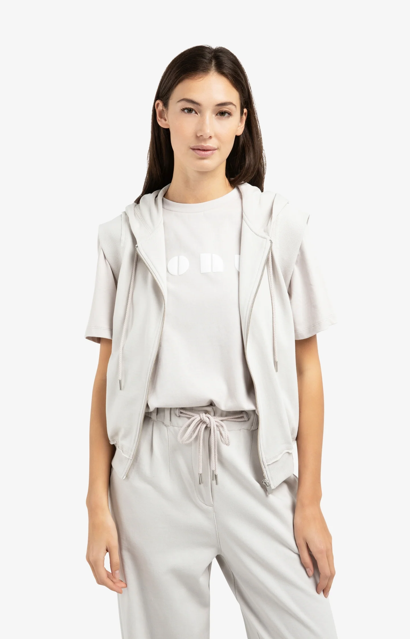Sleeveless hoodie with cords - Image 5