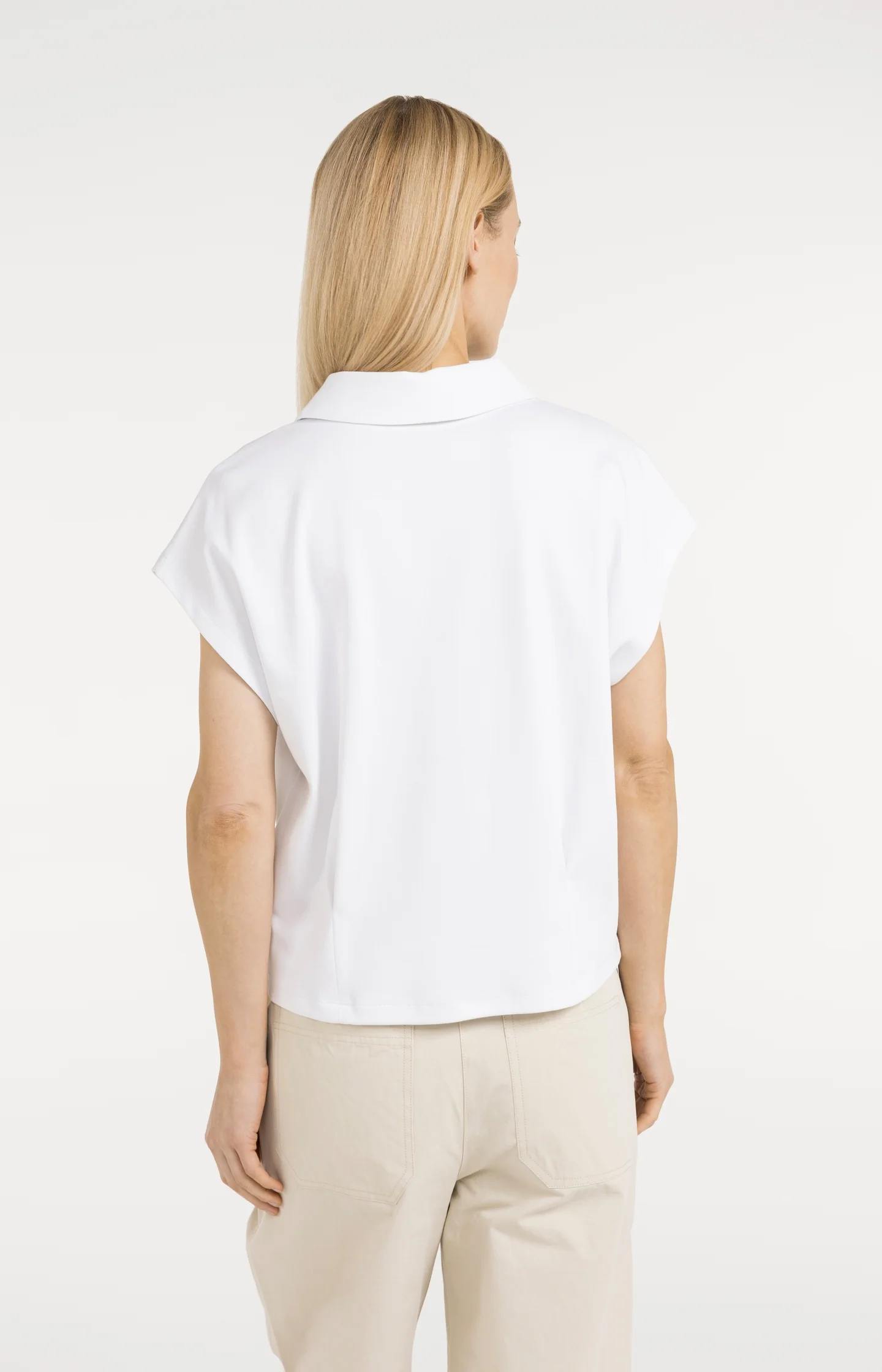 Sleeveless jersey blouse with tailored seams - Image 4