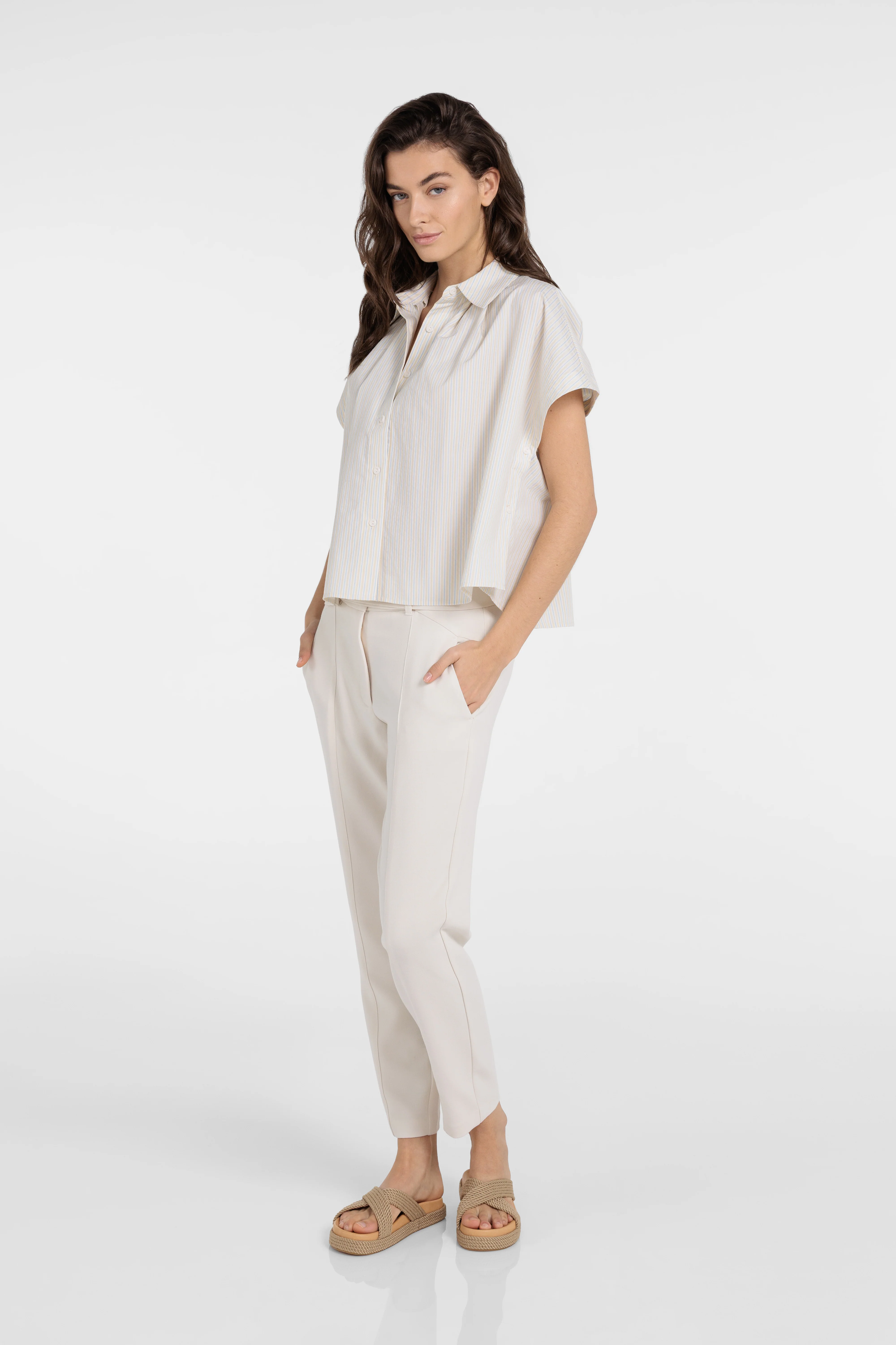 Sleeveless striped blouse with button detail - Image 7