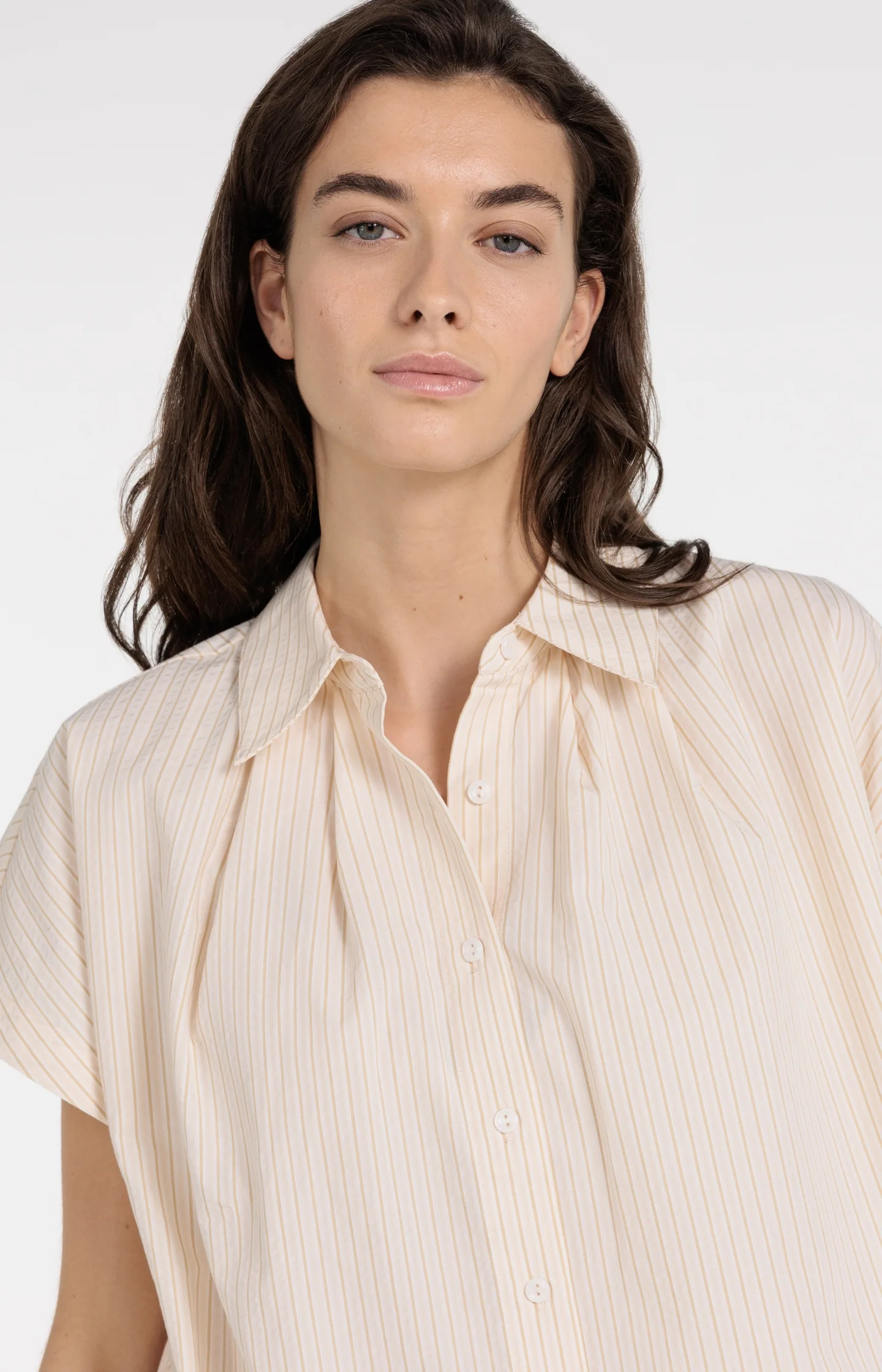 Sleeveless striped blouse with button detail - Image 5