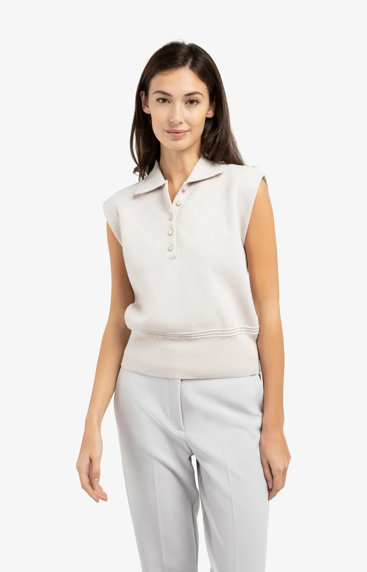 Sleeveless sweater with collar and buttons - Image 4