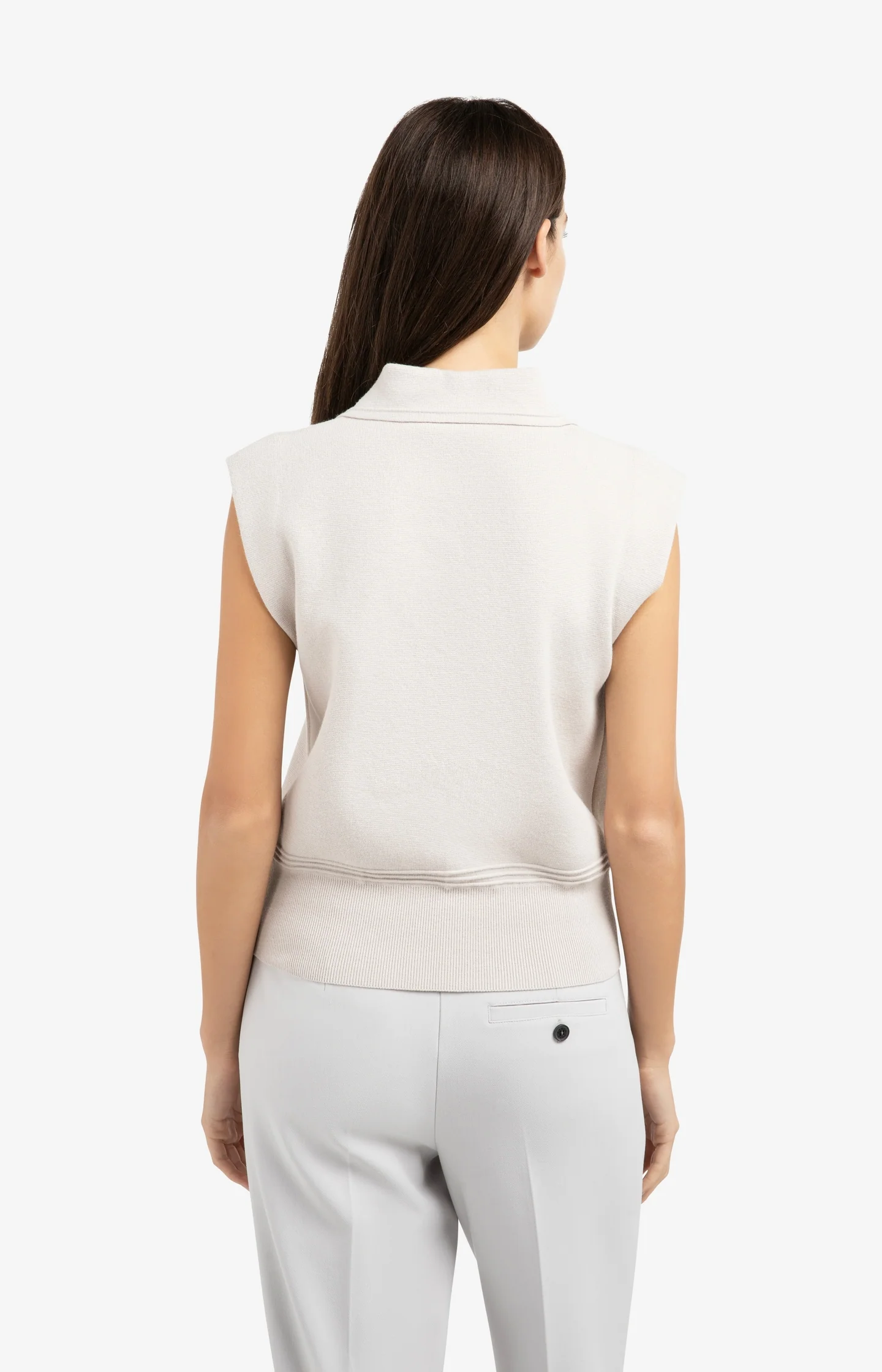 Sleeveless sweater with collar and buttons - Image 5