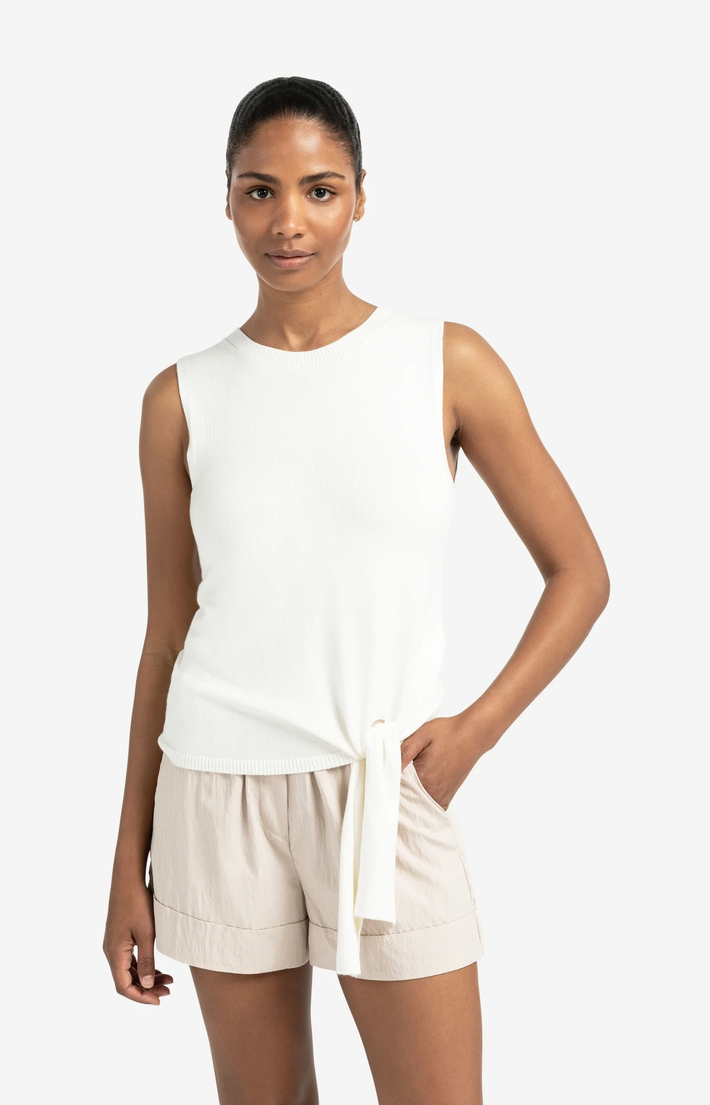 Sleeveless sweater with knotted detail at waist - Image 3