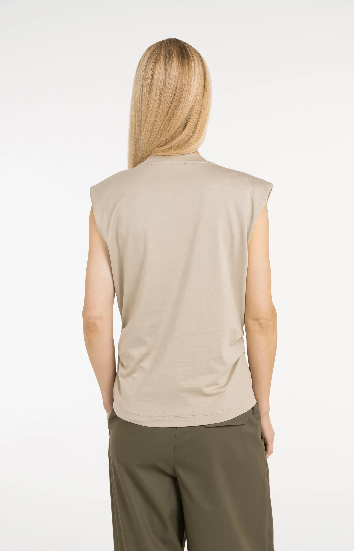 Sleeveless top with pleated sideseams - Image 4