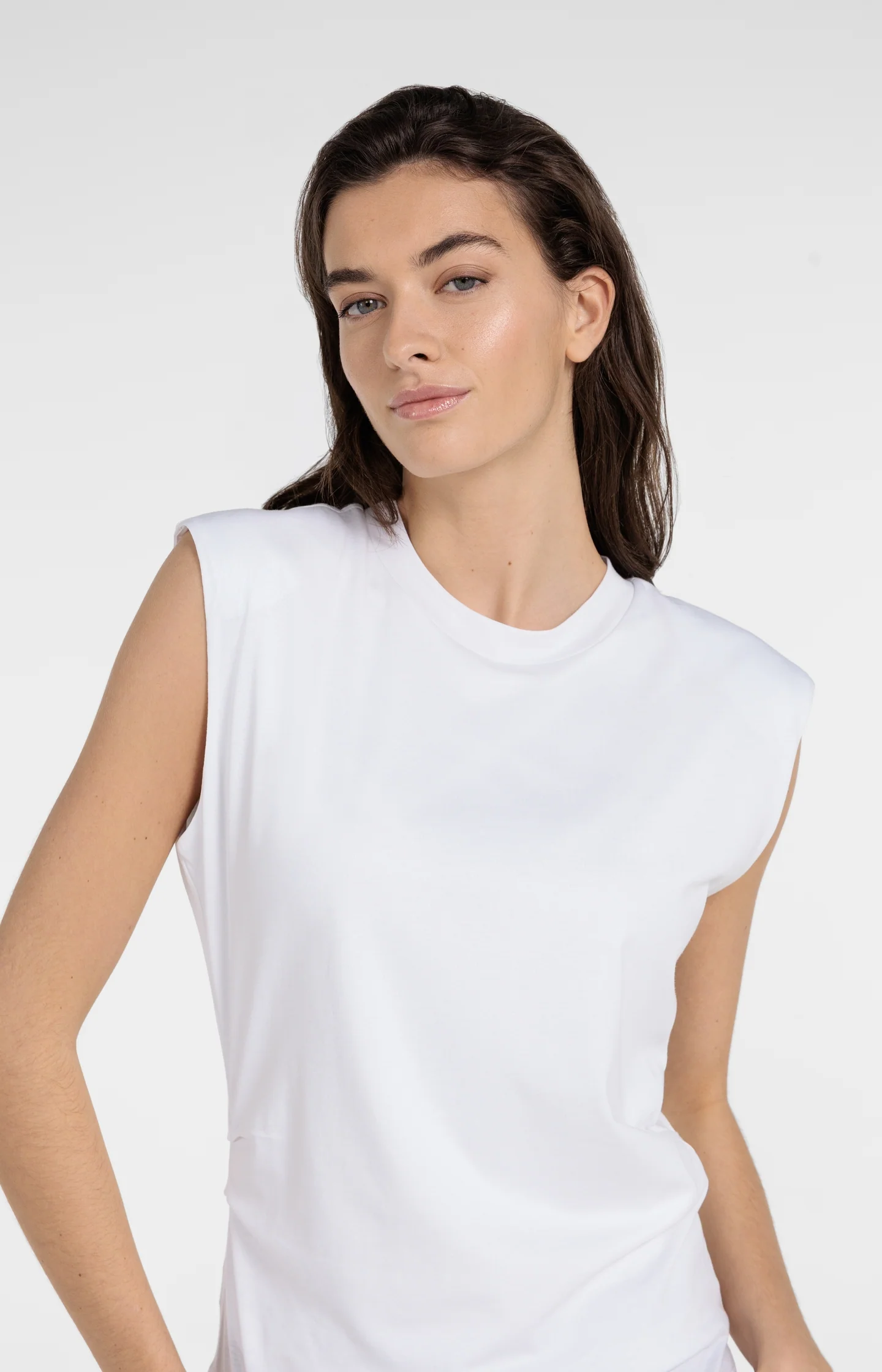 Sleeveless top with pleated sideseams - Image 5