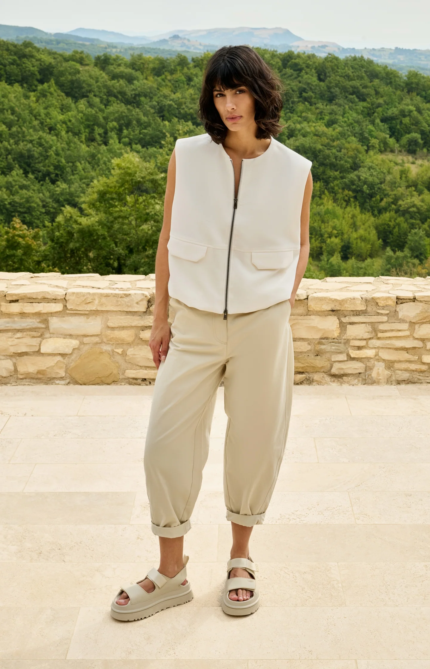 Sleeveless woven jacket with balloon-shaped hem - Image 8