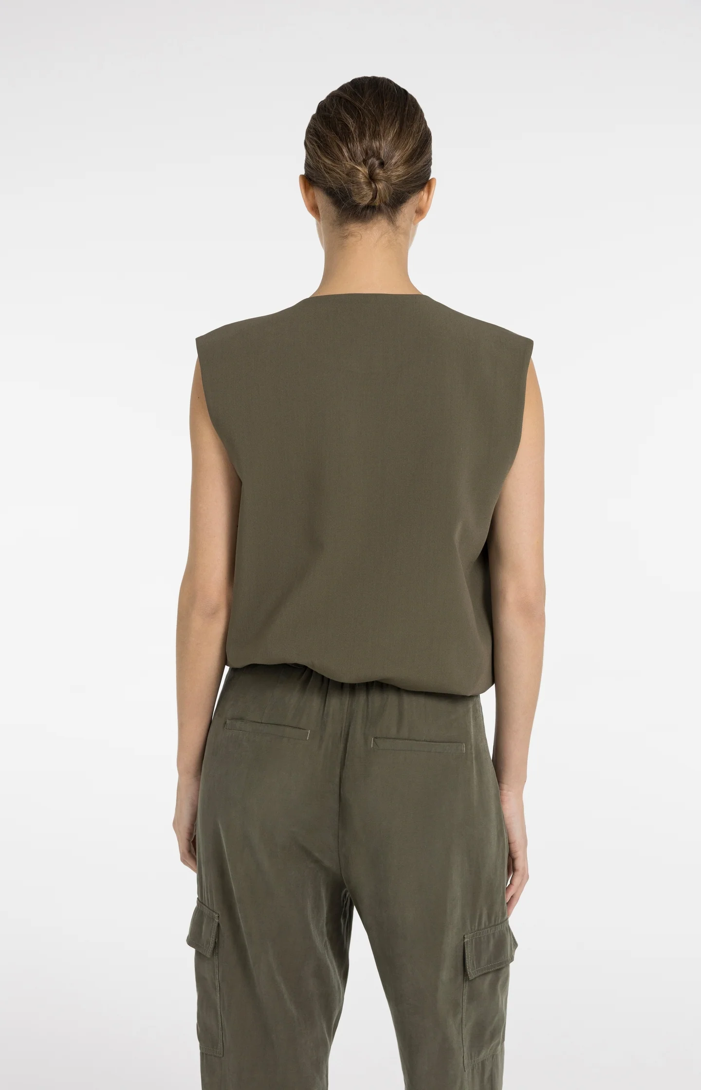 Sleeveless woven jacket with balloon-shaped hem - Image 5