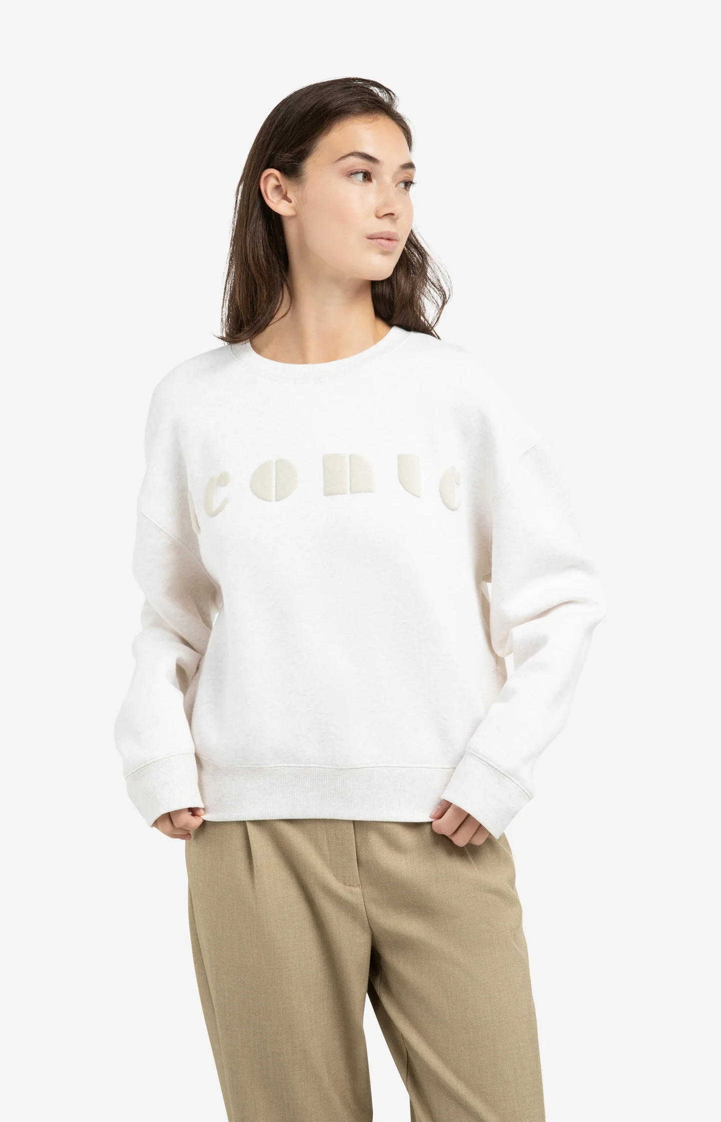 Soft sweater with chest artwork 'iconic' - Image 3