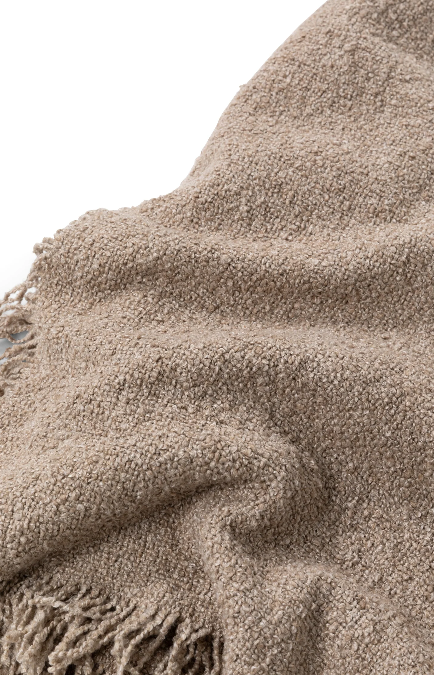 Soft throw with fringes - Image 5