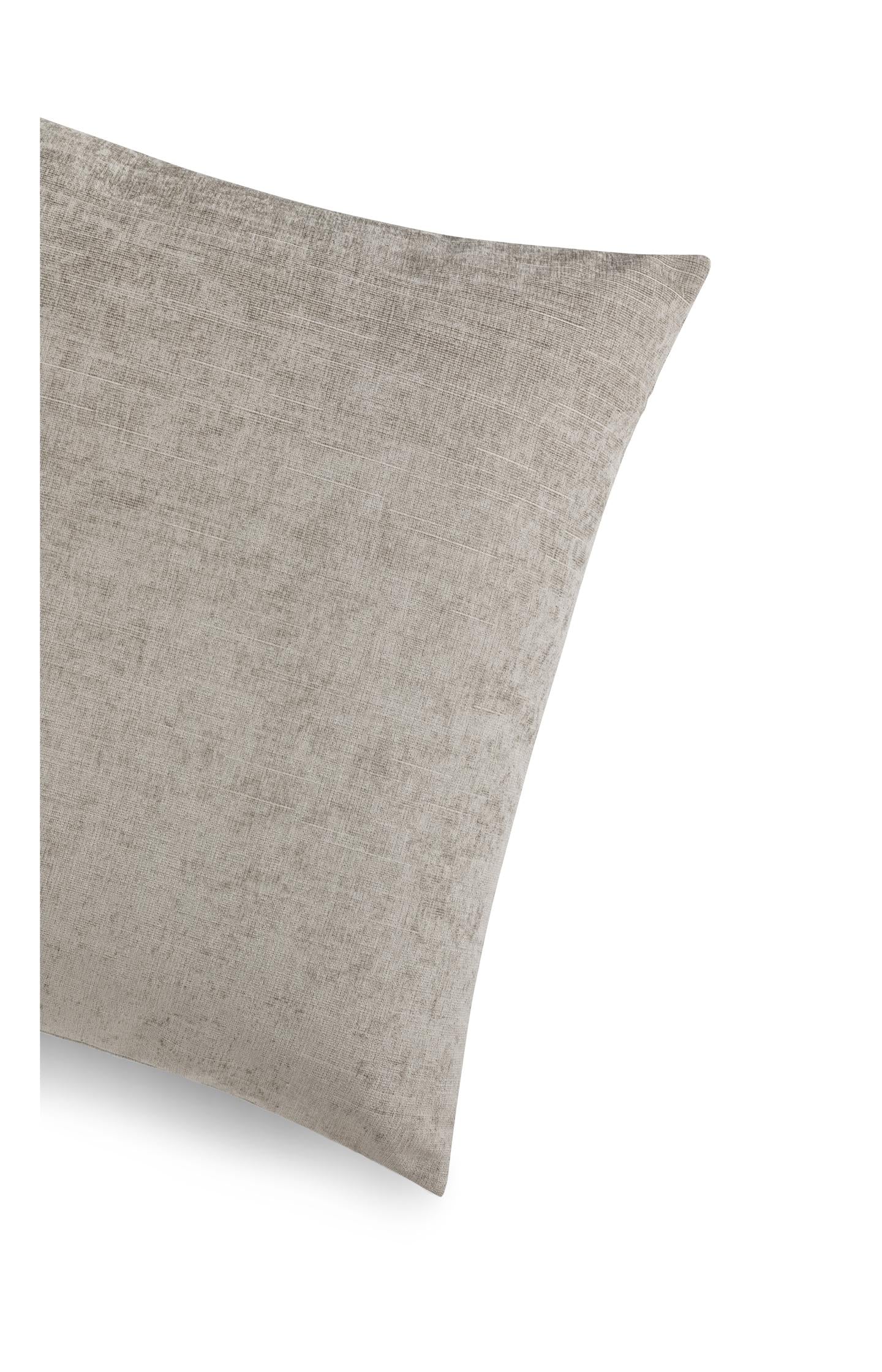 Square cushion with luxurious sheen - Image 2