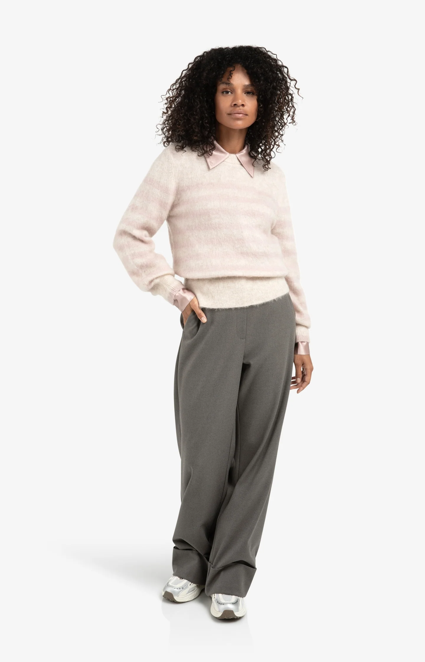 Striped sweater with round neck and long sleeves - Image 6