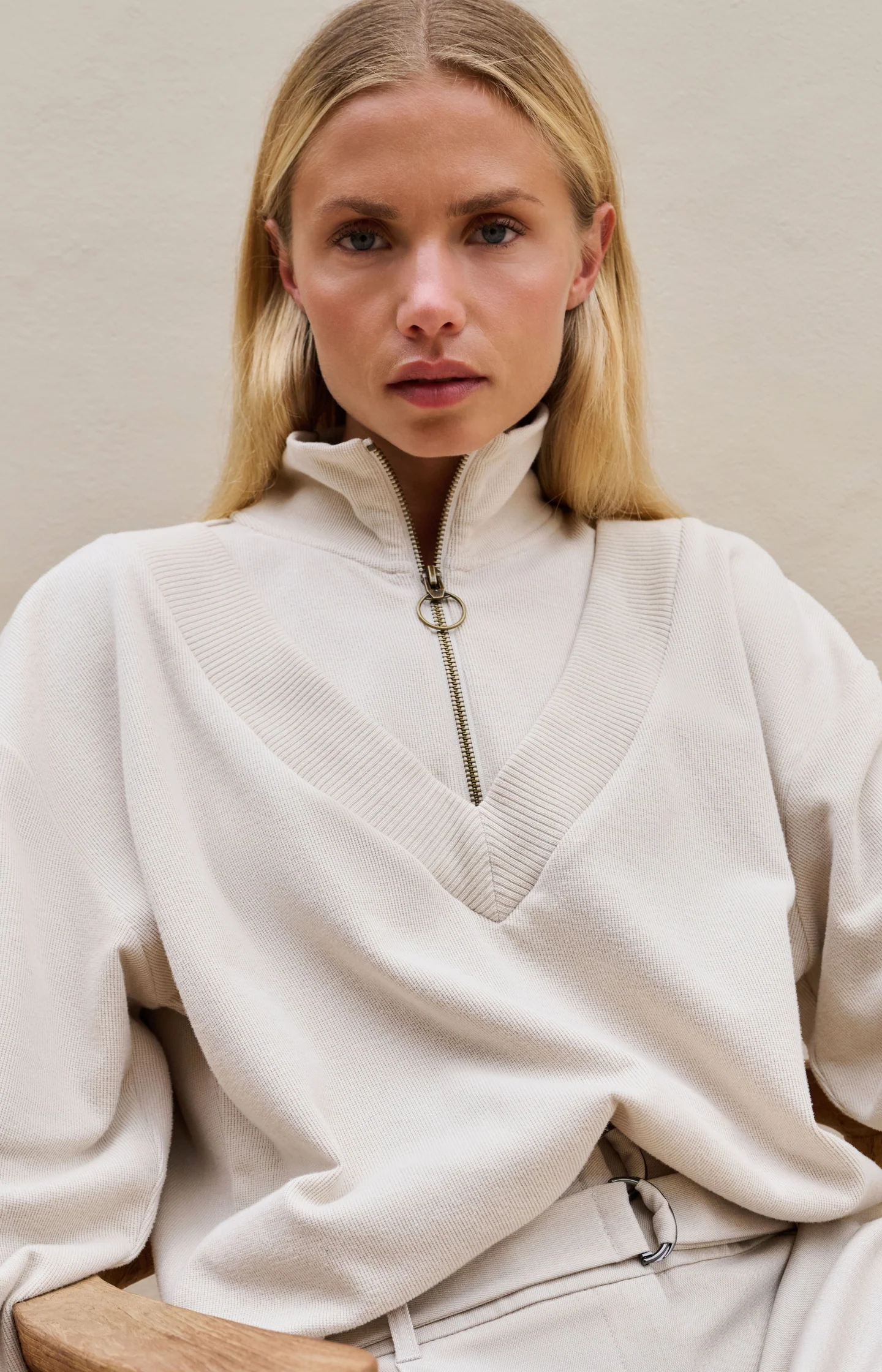 Sweater with half zipper and double collar - Image 3