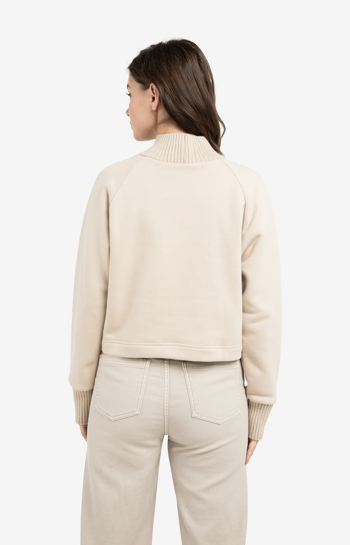 Sweater with knitted collar and subtle stitching - Image 4