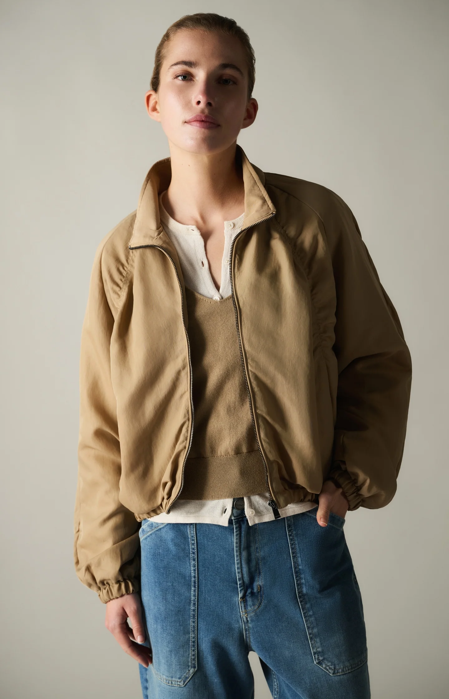 Sweater with layered look and contrast neckline - Image 7